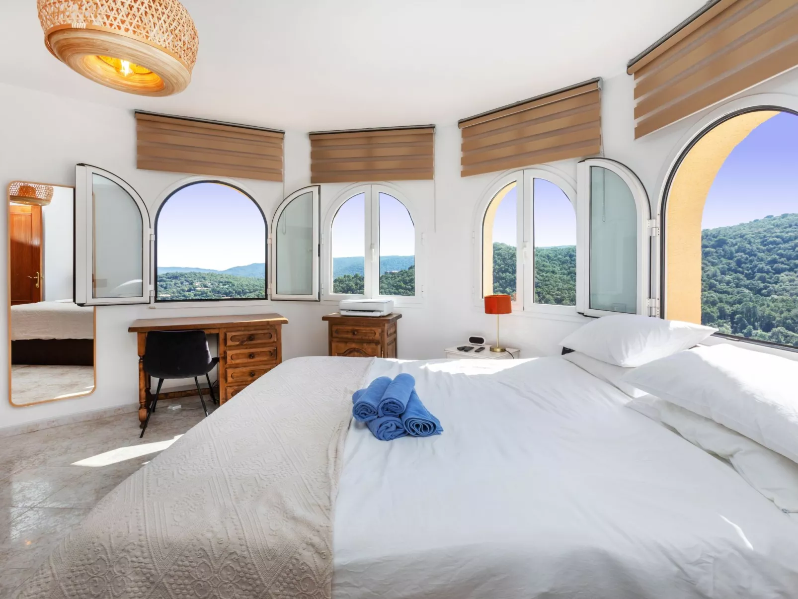 Vall Repos-Inside