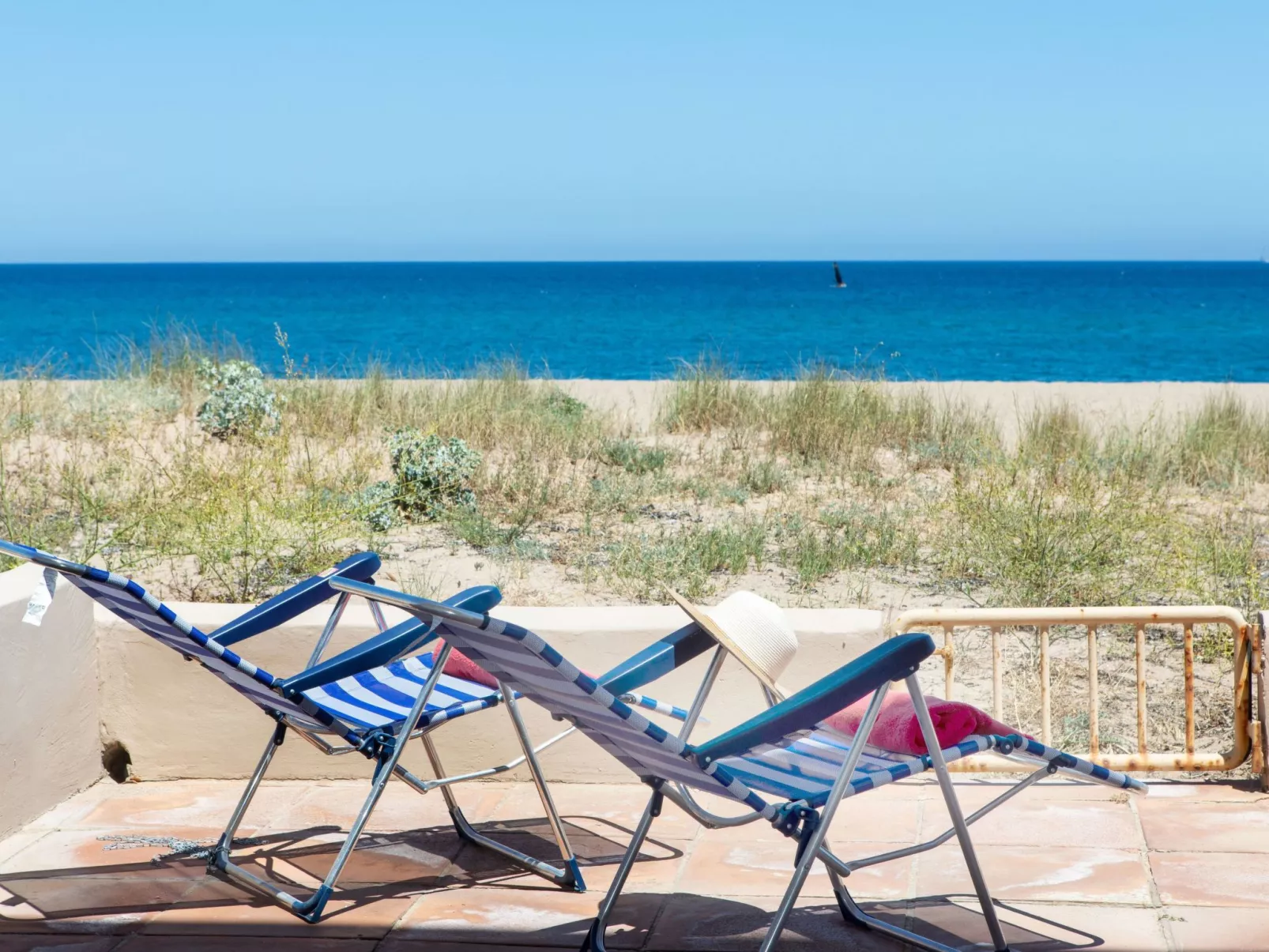 Paradise beach-Outside