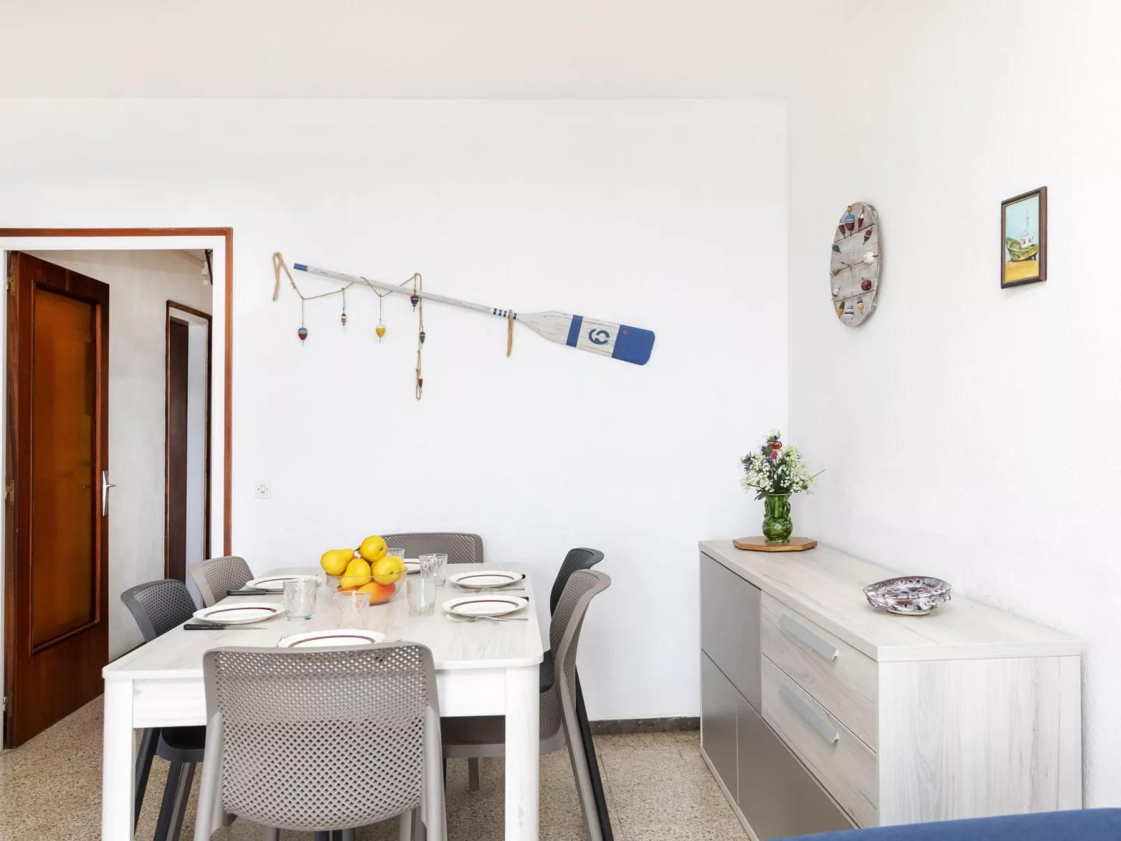 Riells Platja-Inside