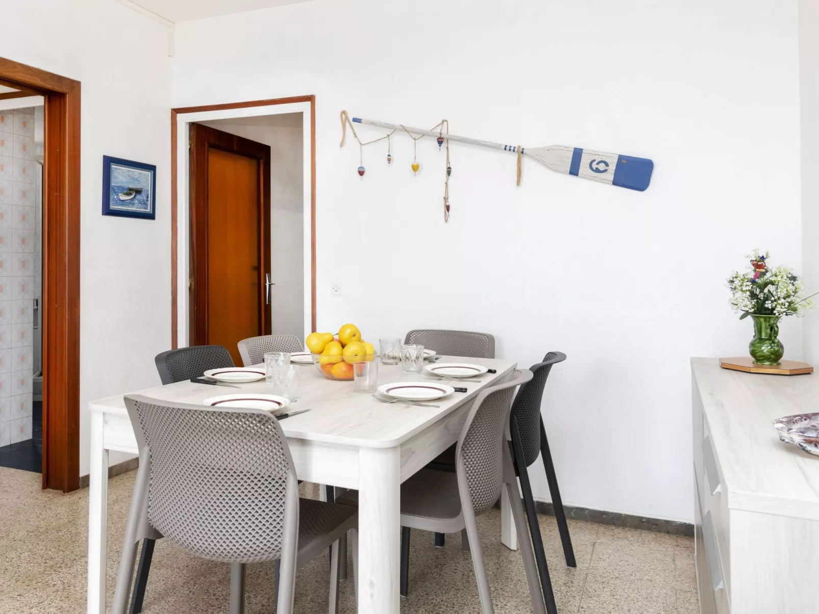 Riells Platja-Inside