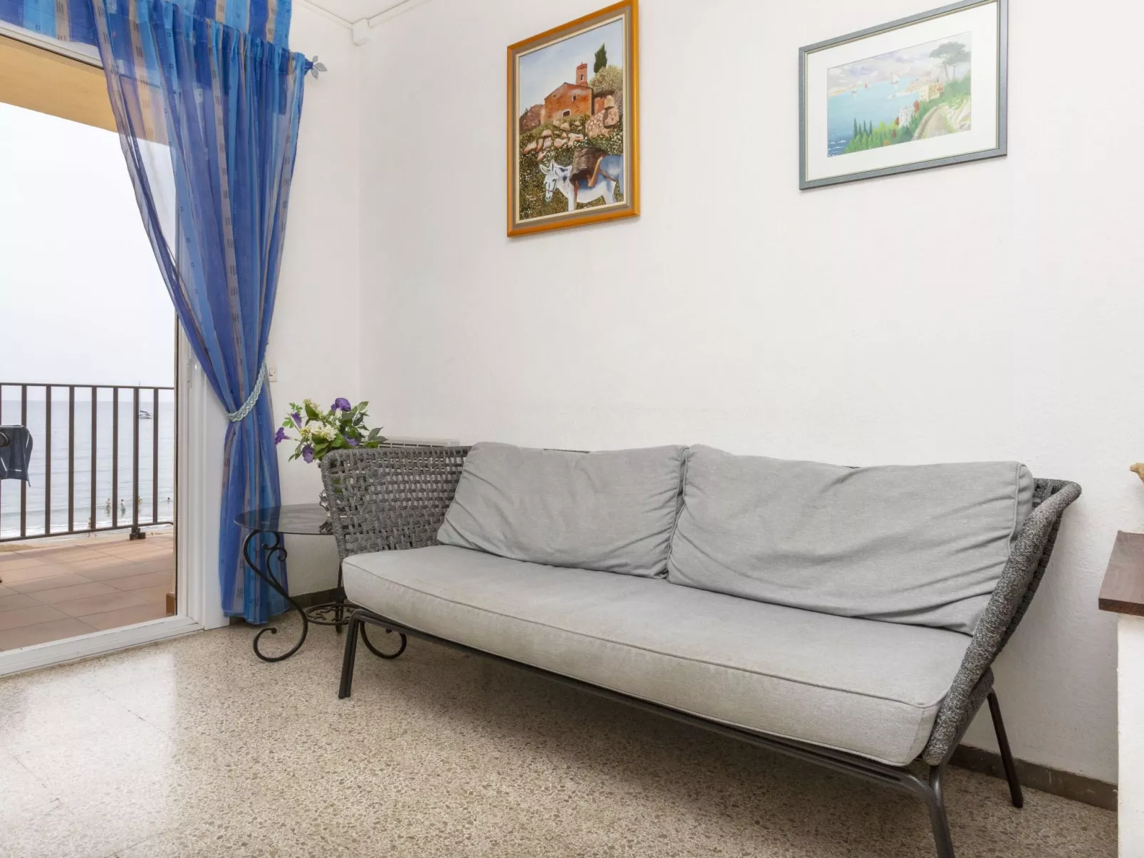 Riells Platja-Inside