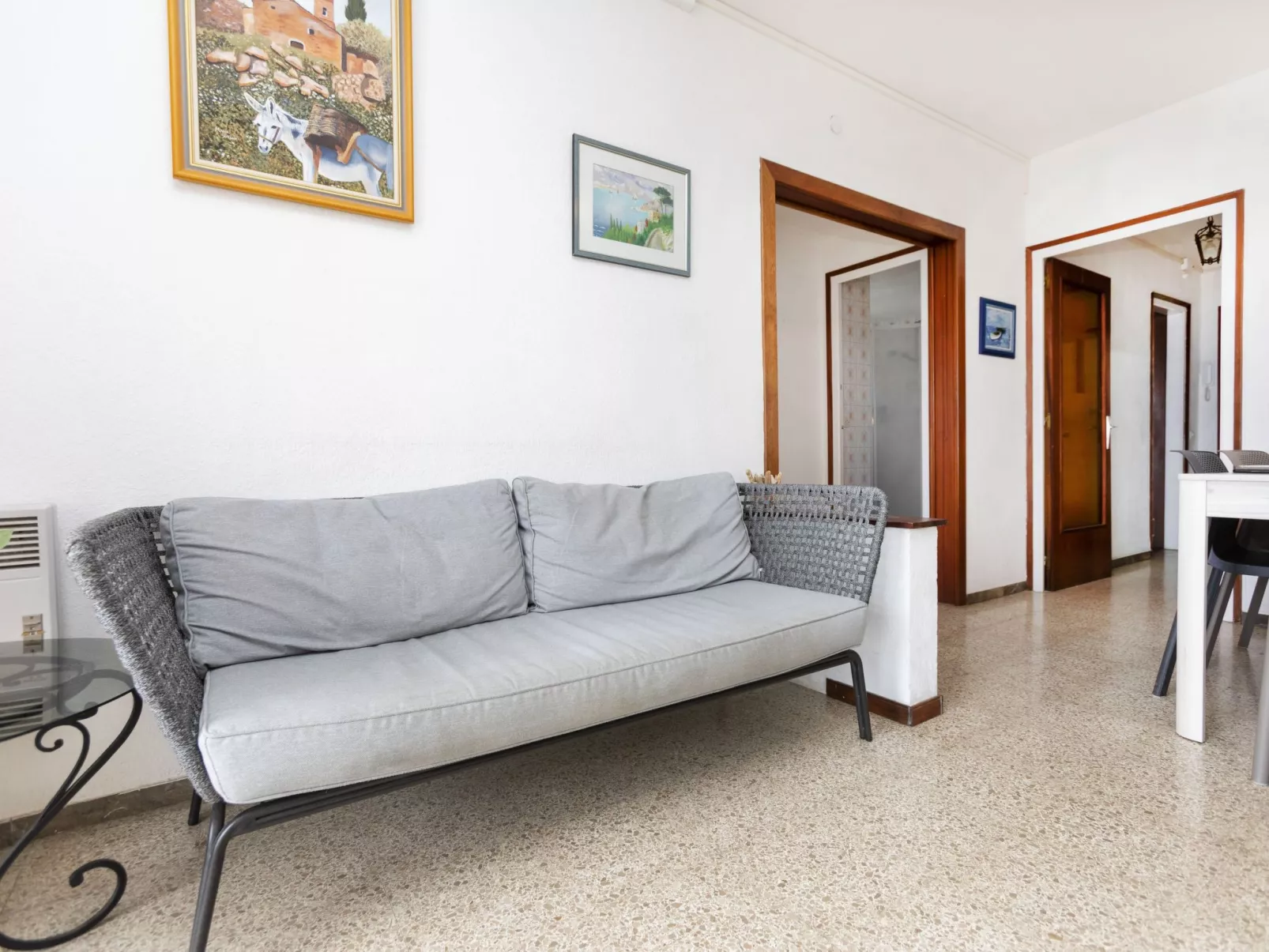 Riells Platja-Inside