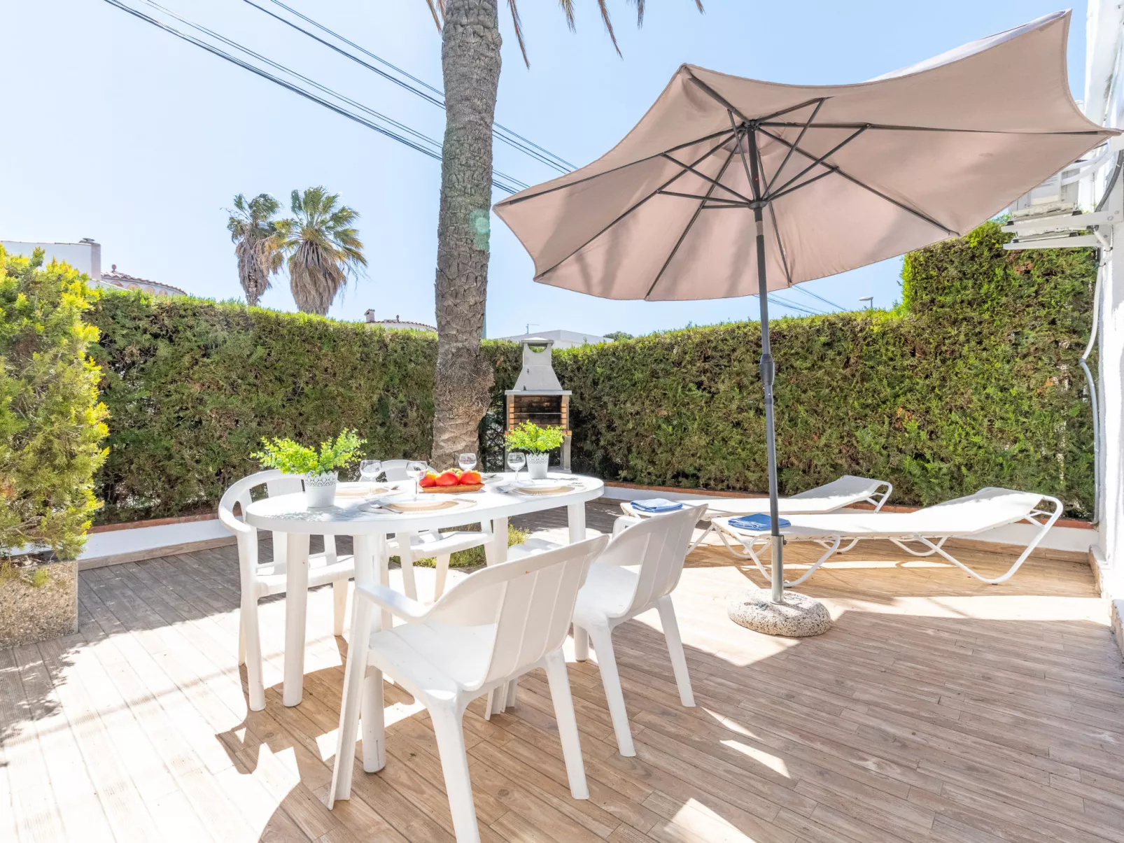 Melrose place-Outside