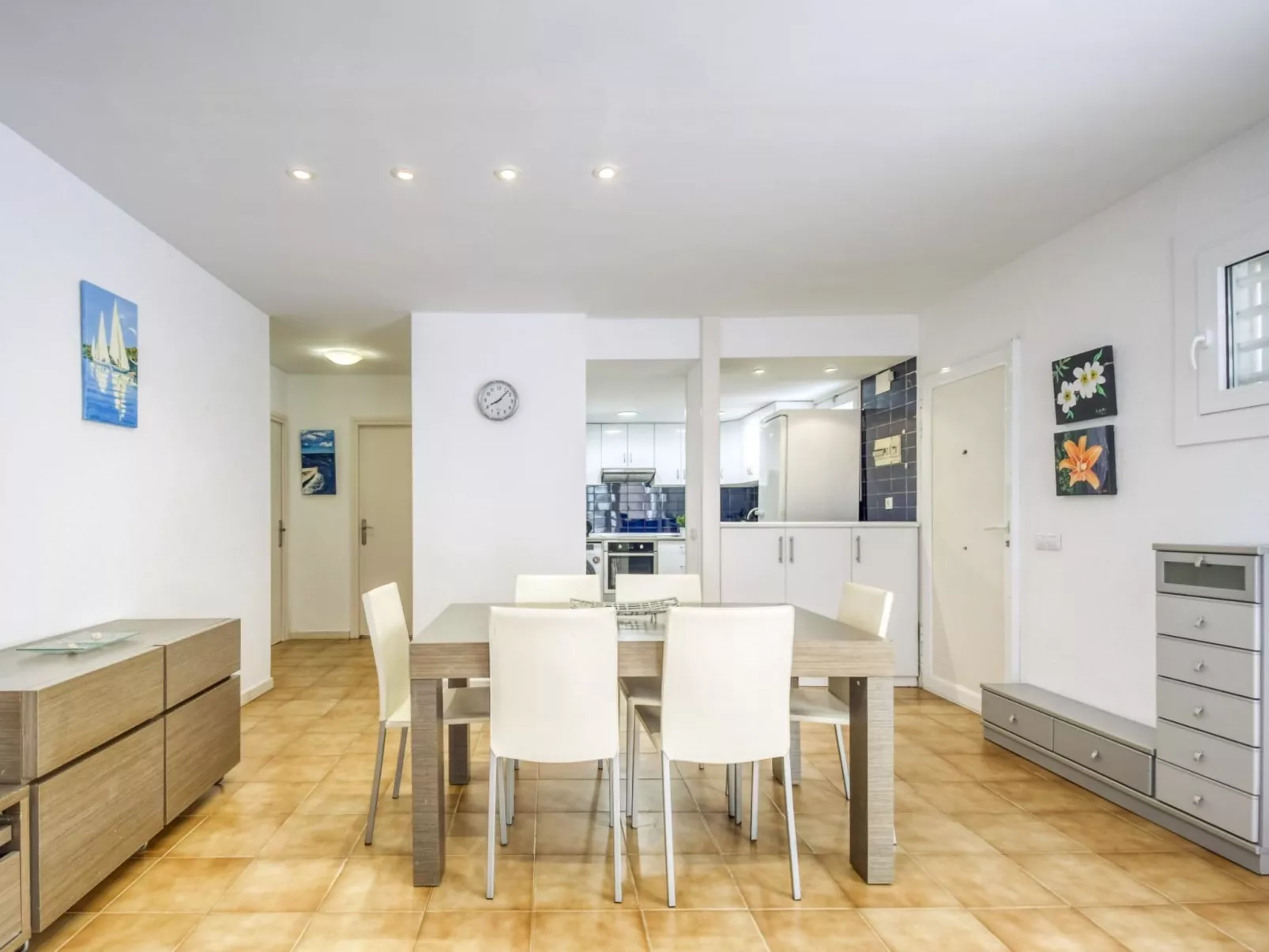 Platja de Roses-Inside