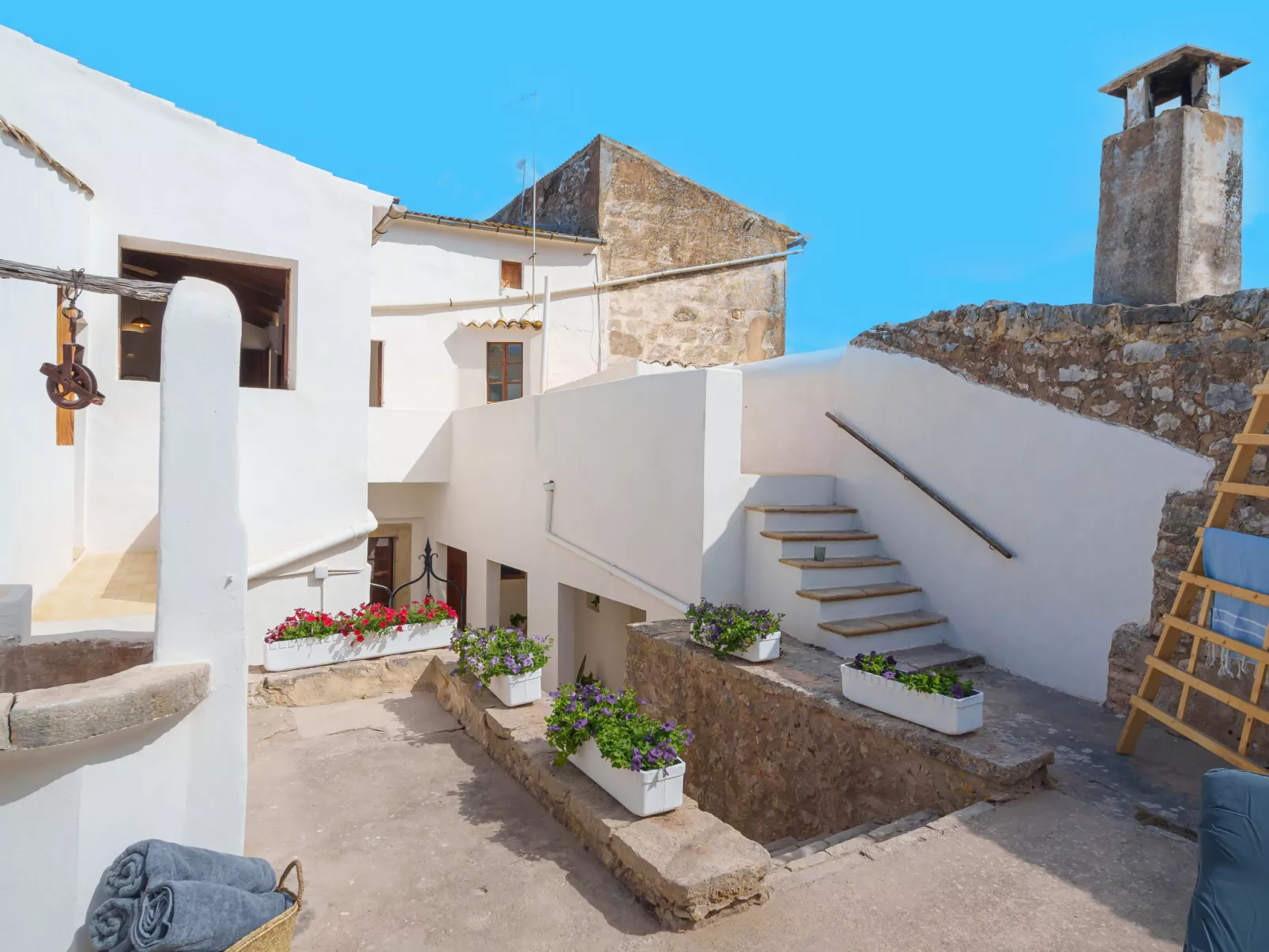 Es Convent-Outside
