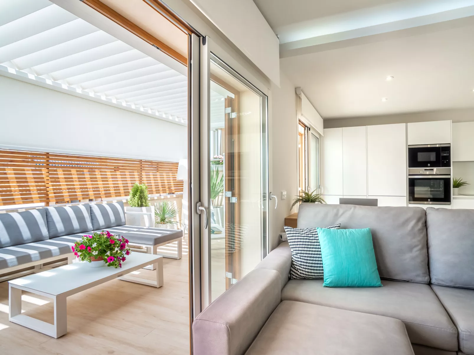 Attic Sea Views-Inside