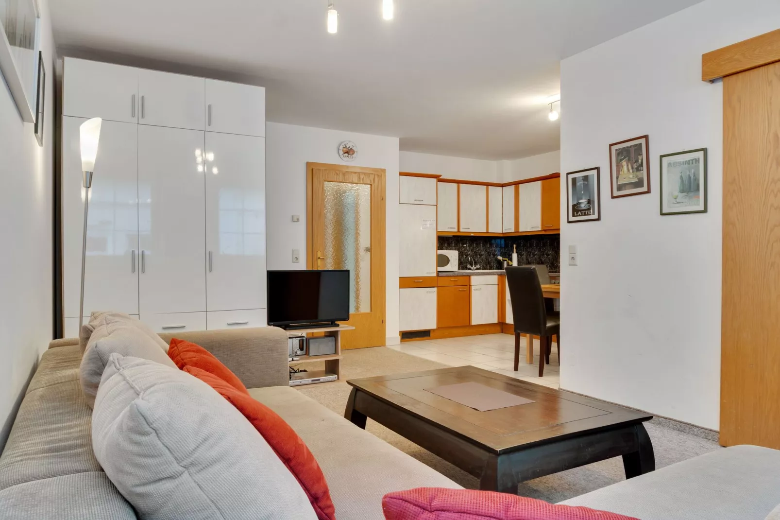 Kreuzgasse-Living room