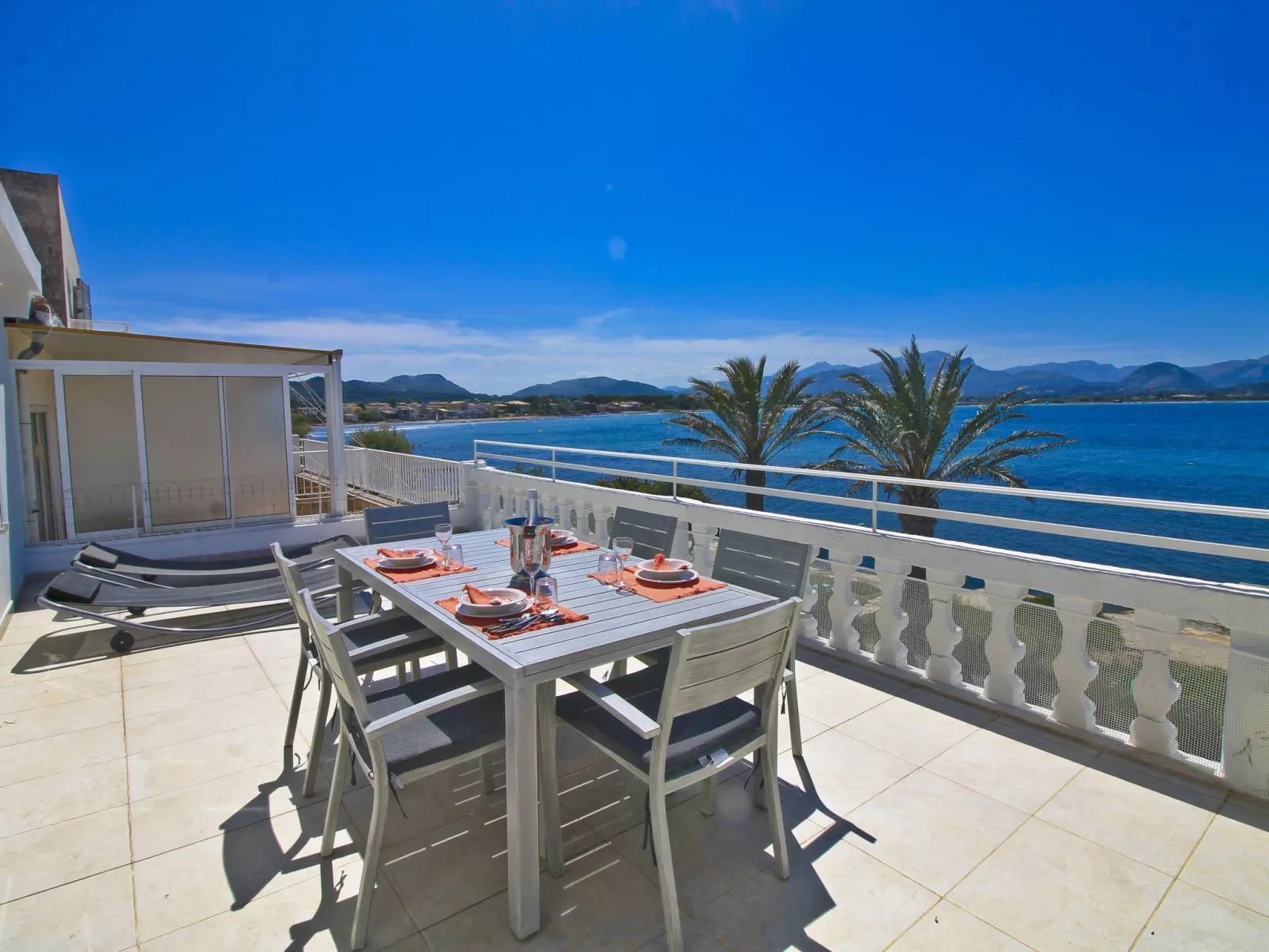 Voramar 2-Outside