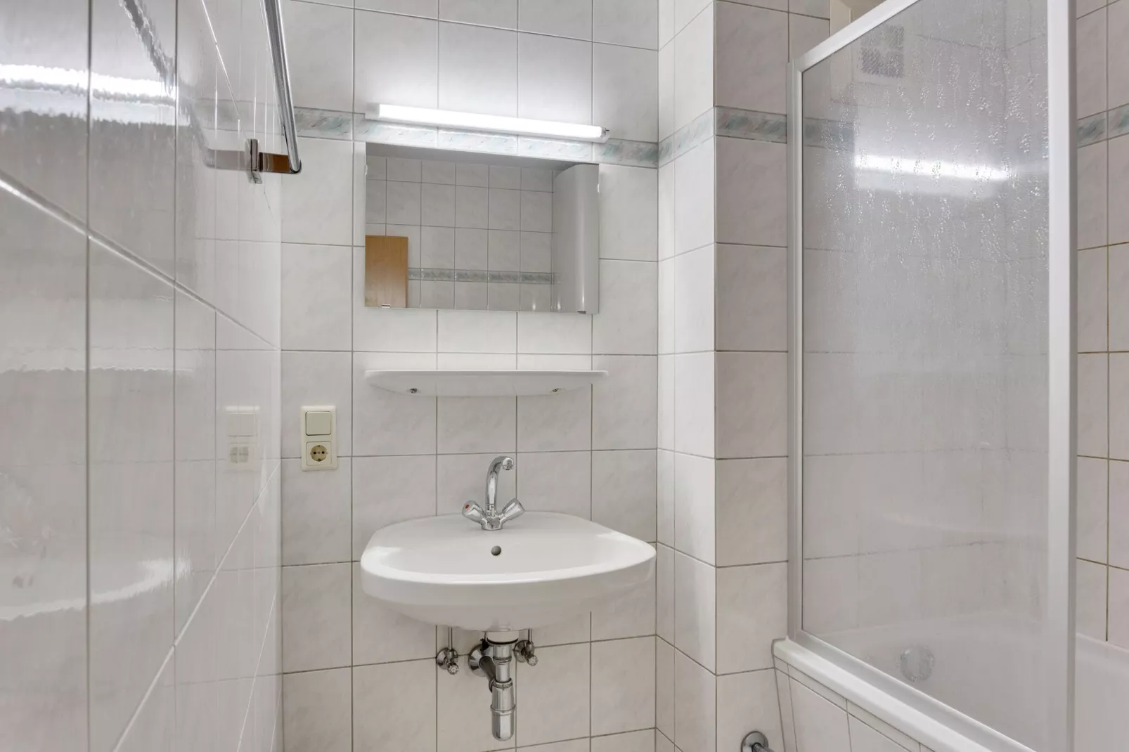 Kreuzgasse-Bathroom