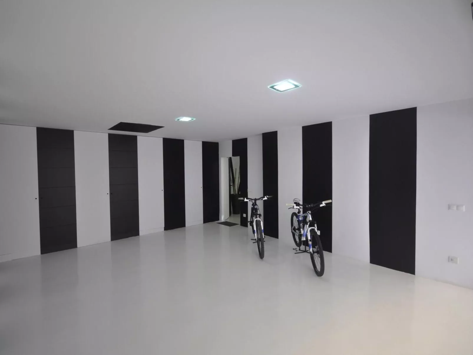 Atzur-Inside
