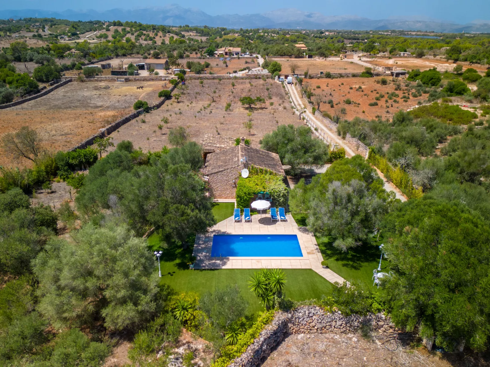 Sa Teulada-Outside