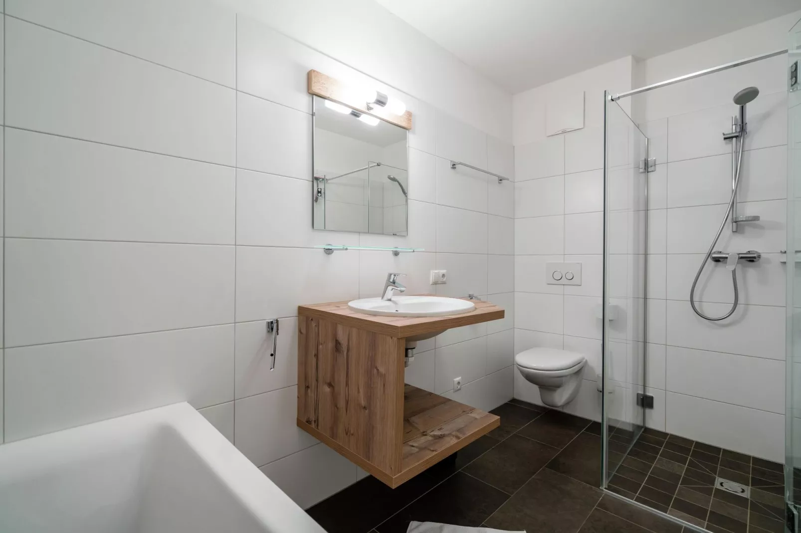 Miranda-Bathroom