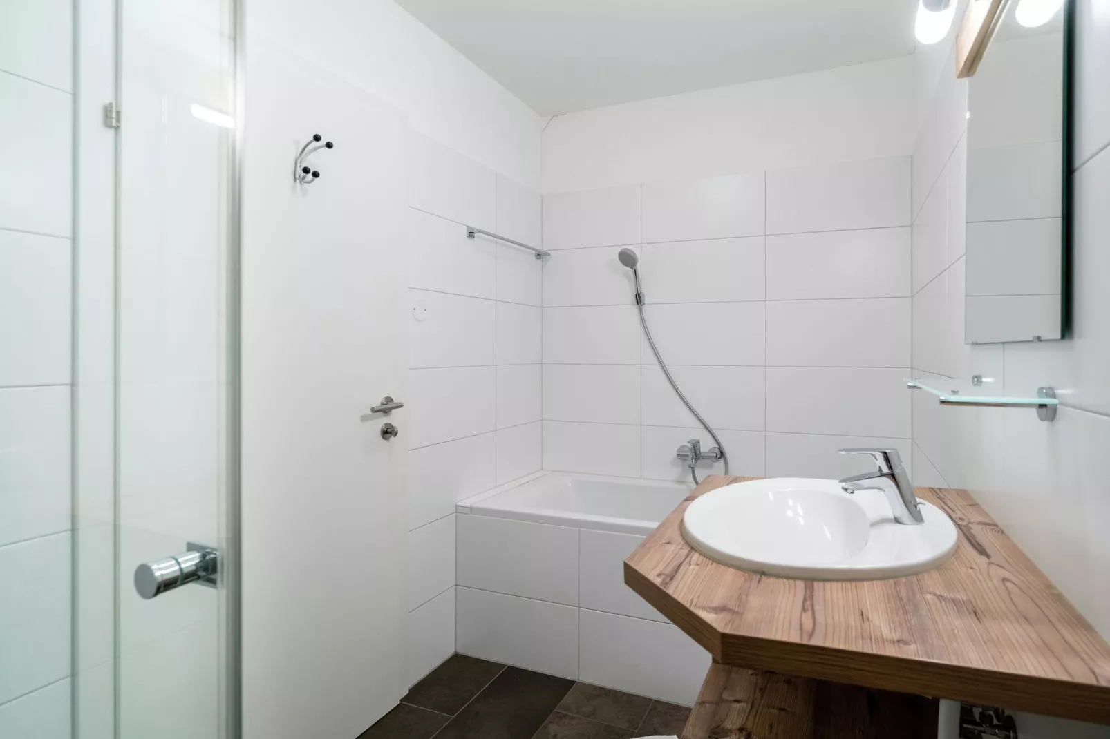 Miranda-Bathroom
