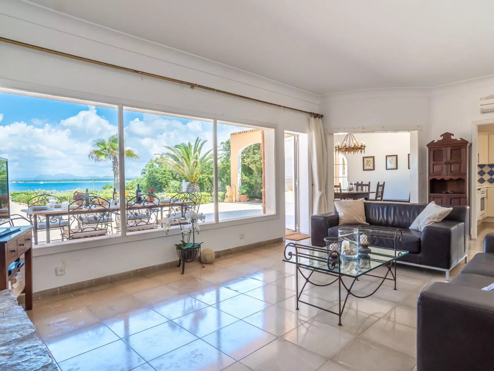 Las Gaviotas Style & Charm-Outside