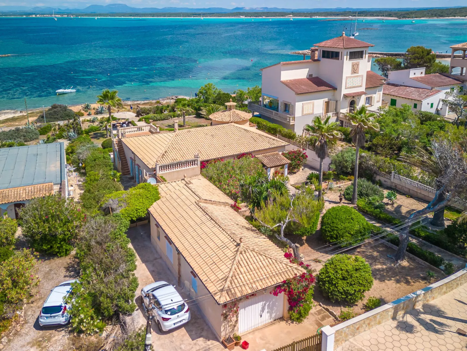 Las Gaviotas Style & Charm-Outside