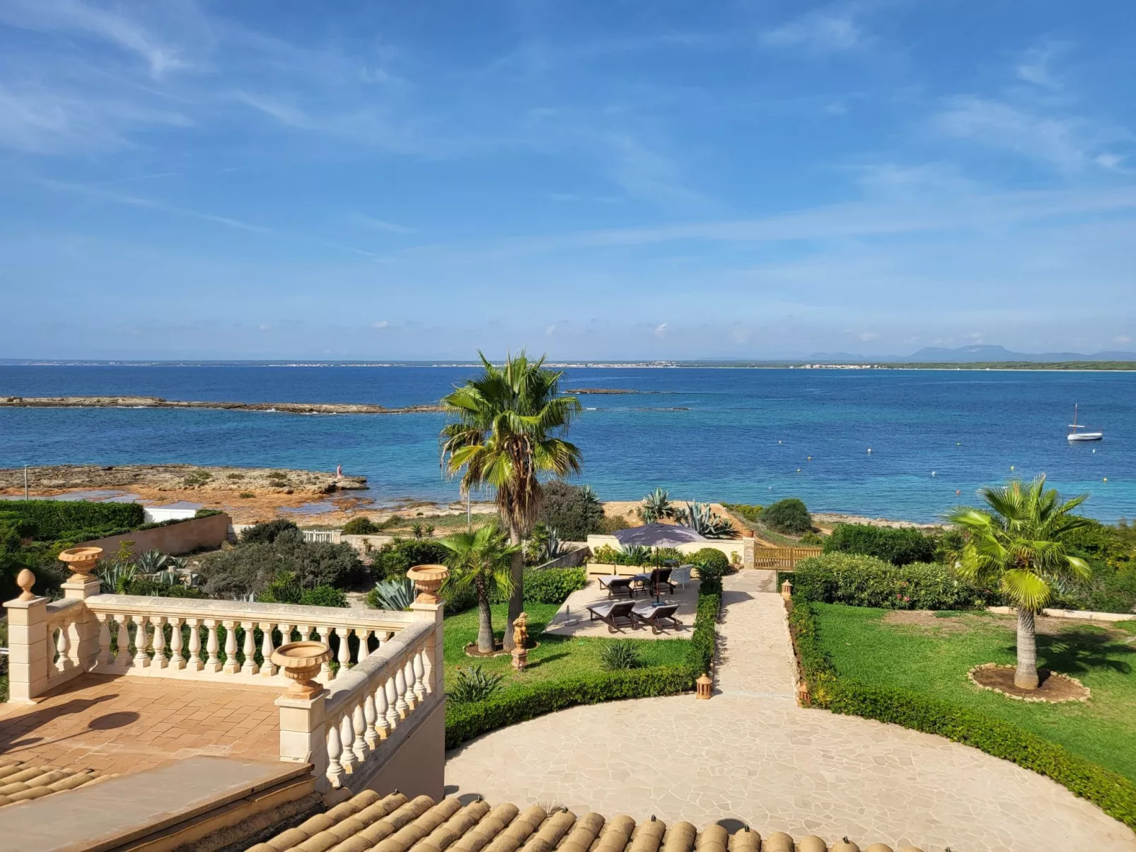 Las Gaviotas Style & Charm-Outside