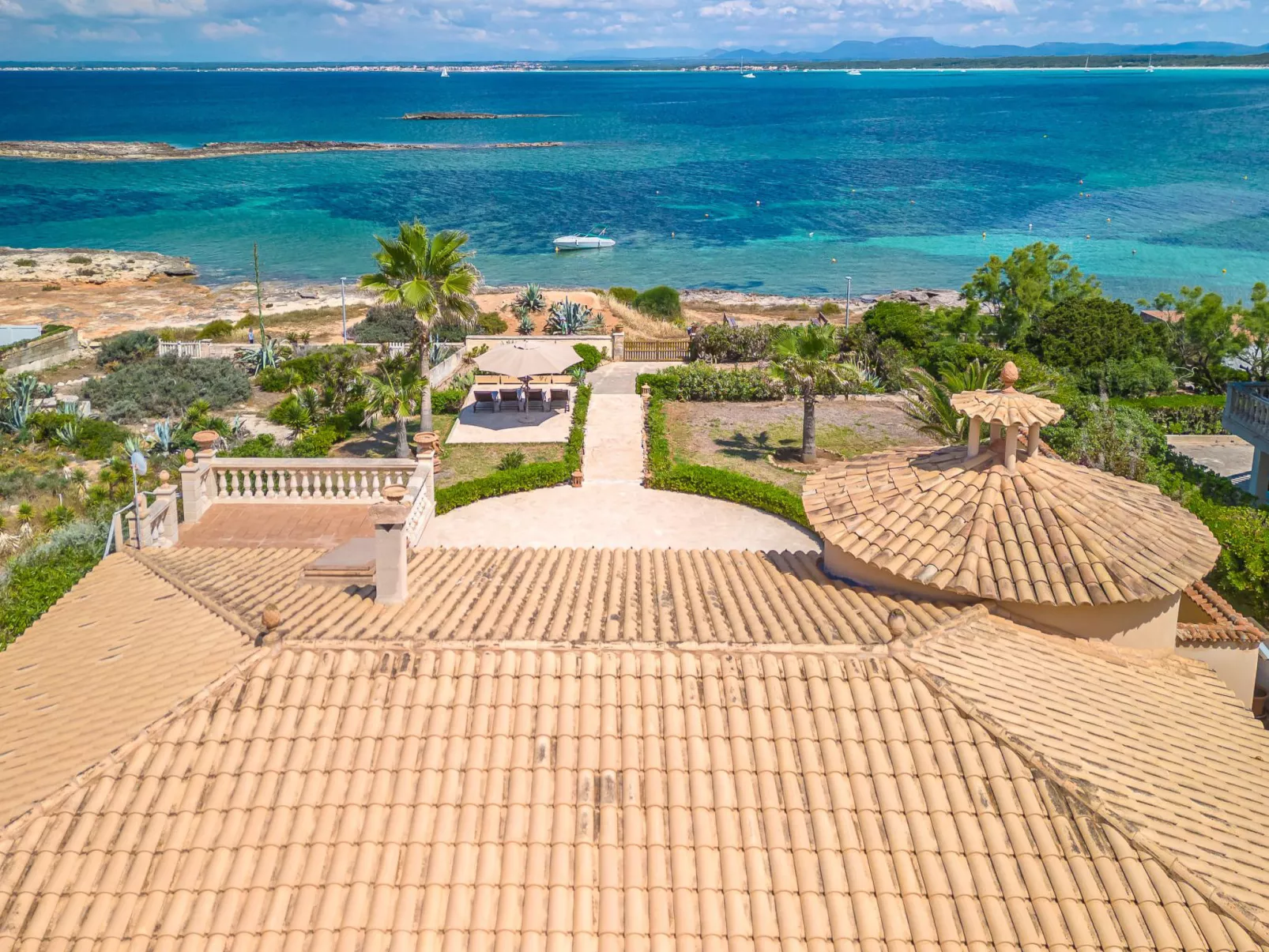 Las Gaviotas Style & Charm-Outside