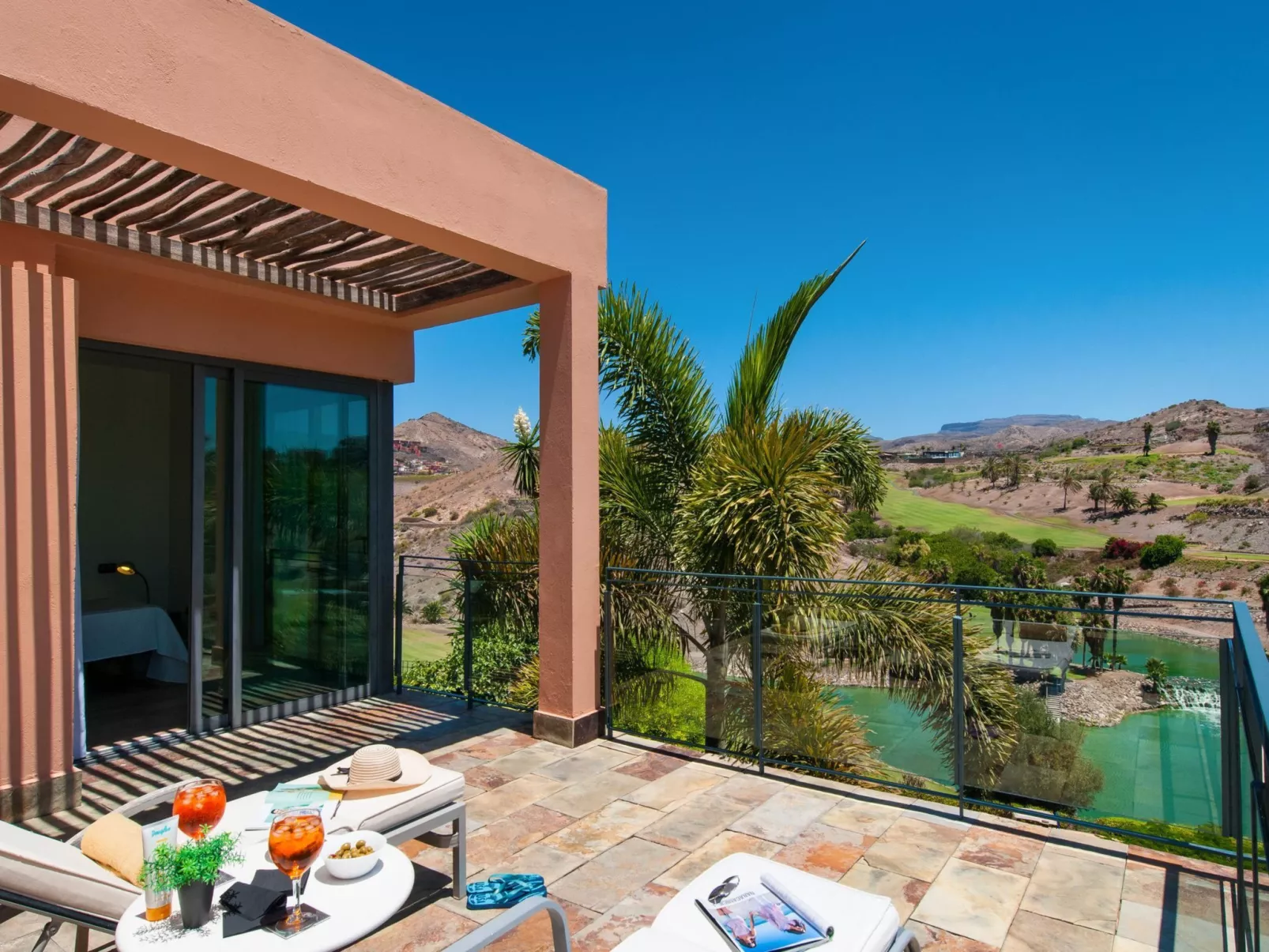 Los Lagos 20-Outside