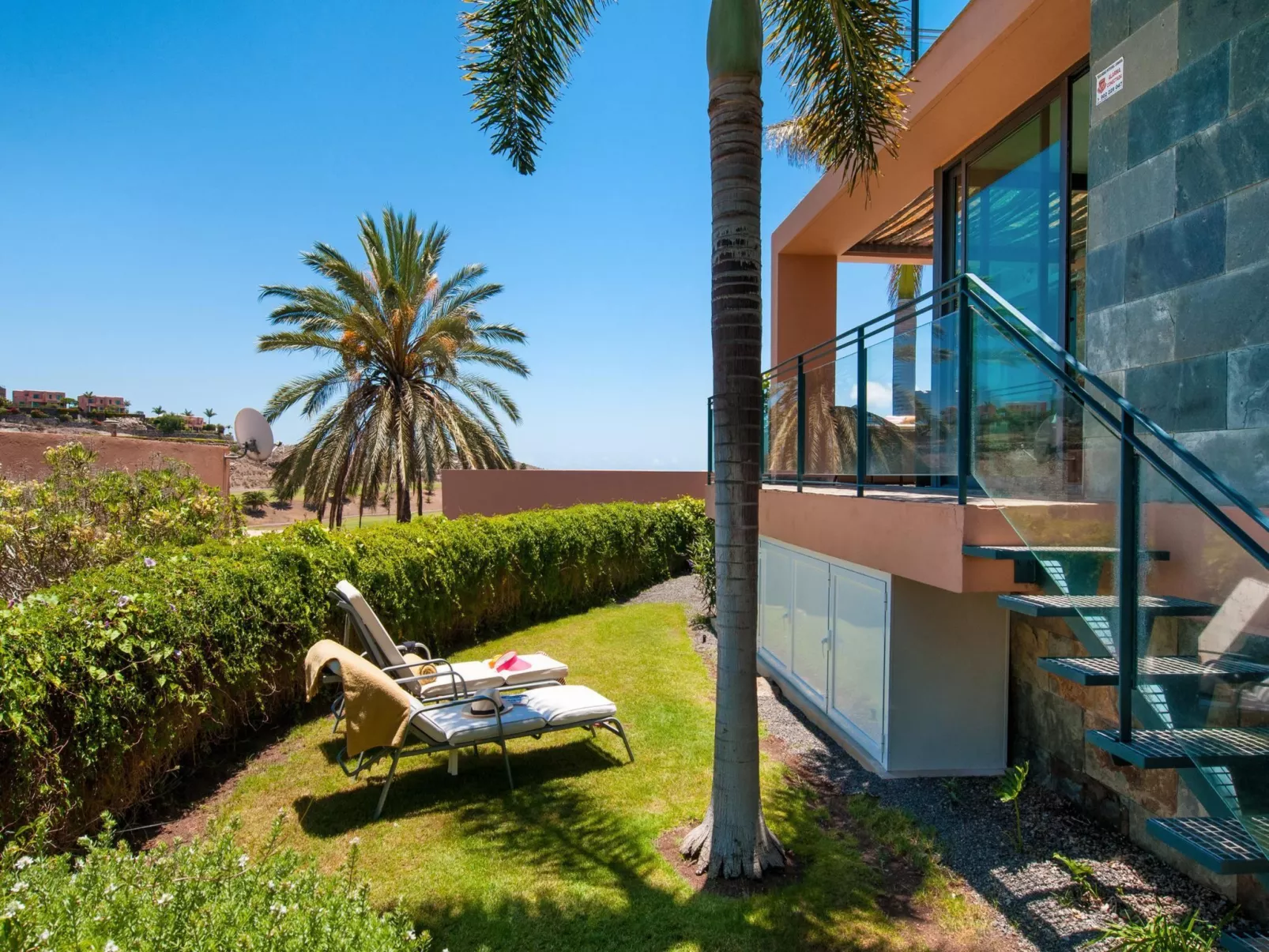Los Lagos 20-Outside