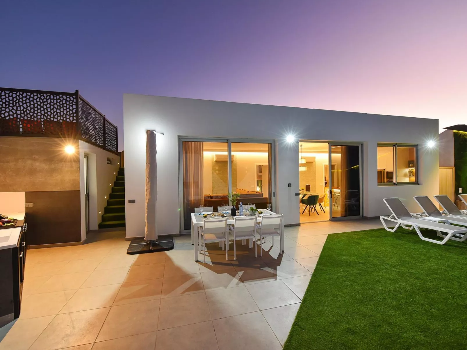 Villa Joviano-Outside