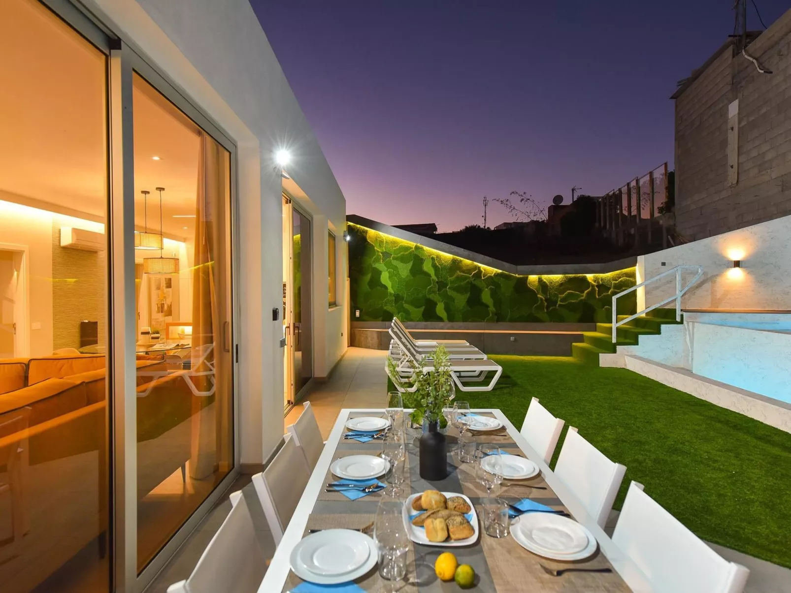 Villa Joviano-Outside