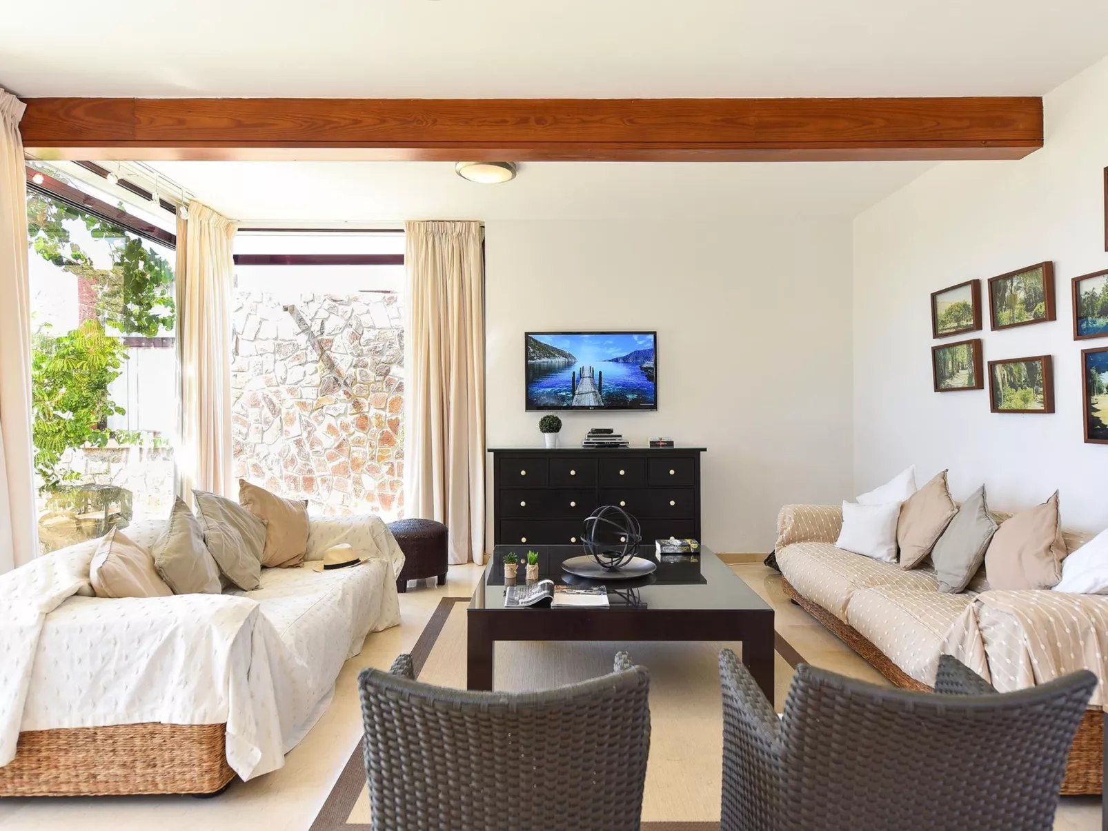 Villa Tauro 2-Inside