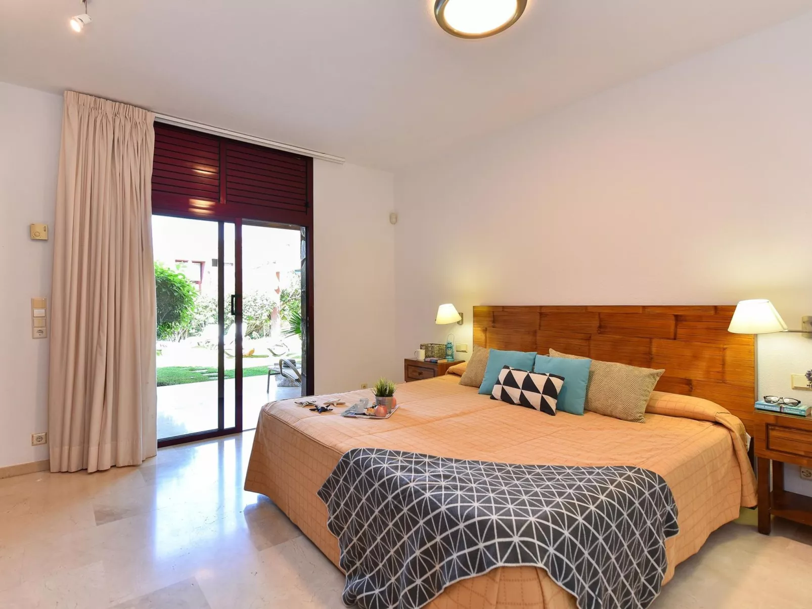 Villa Tauro 2-Inside