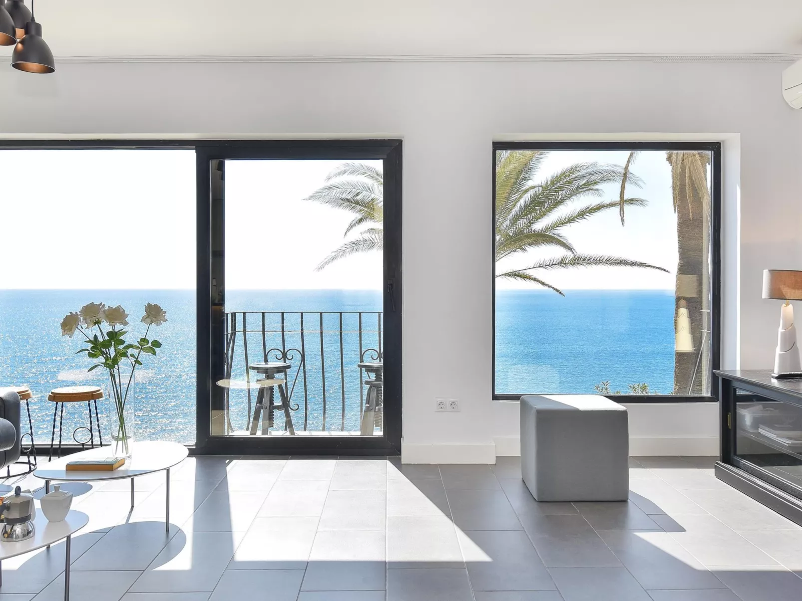 Seaside Suite 302-Inside
