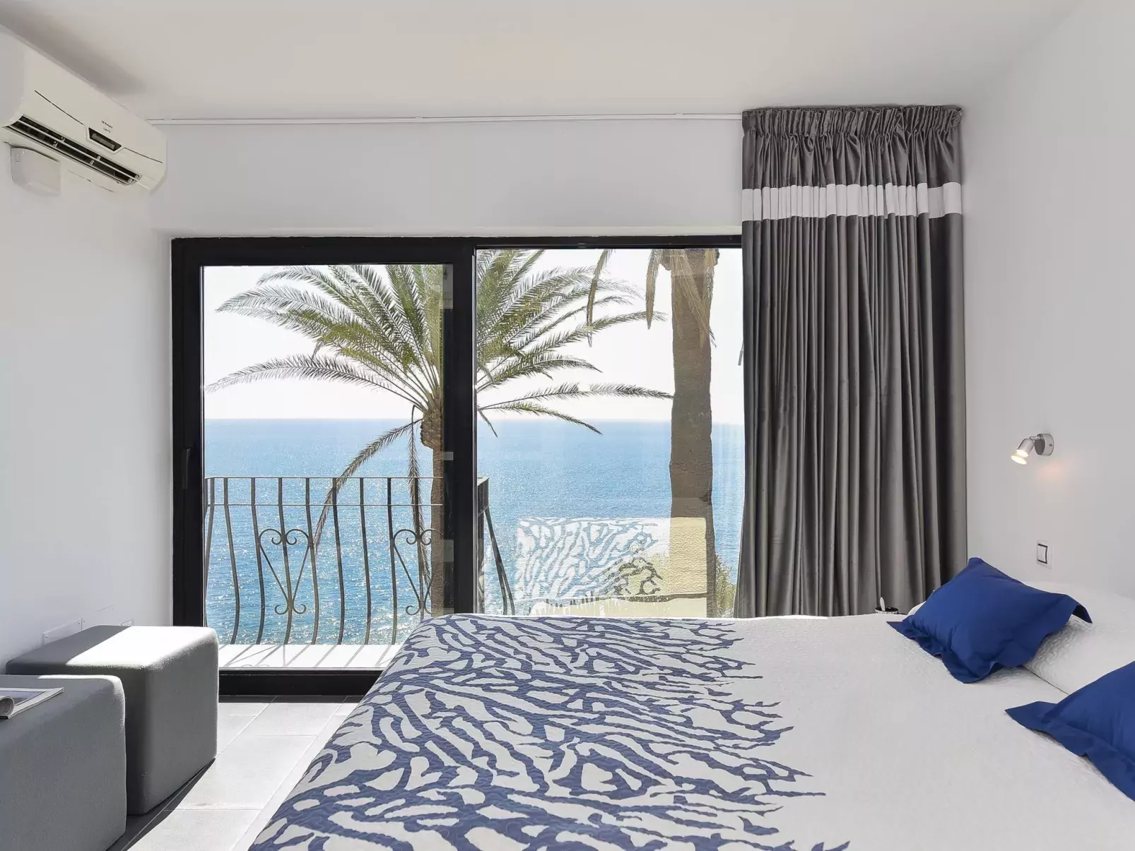 Seaside Suite 302-Inside