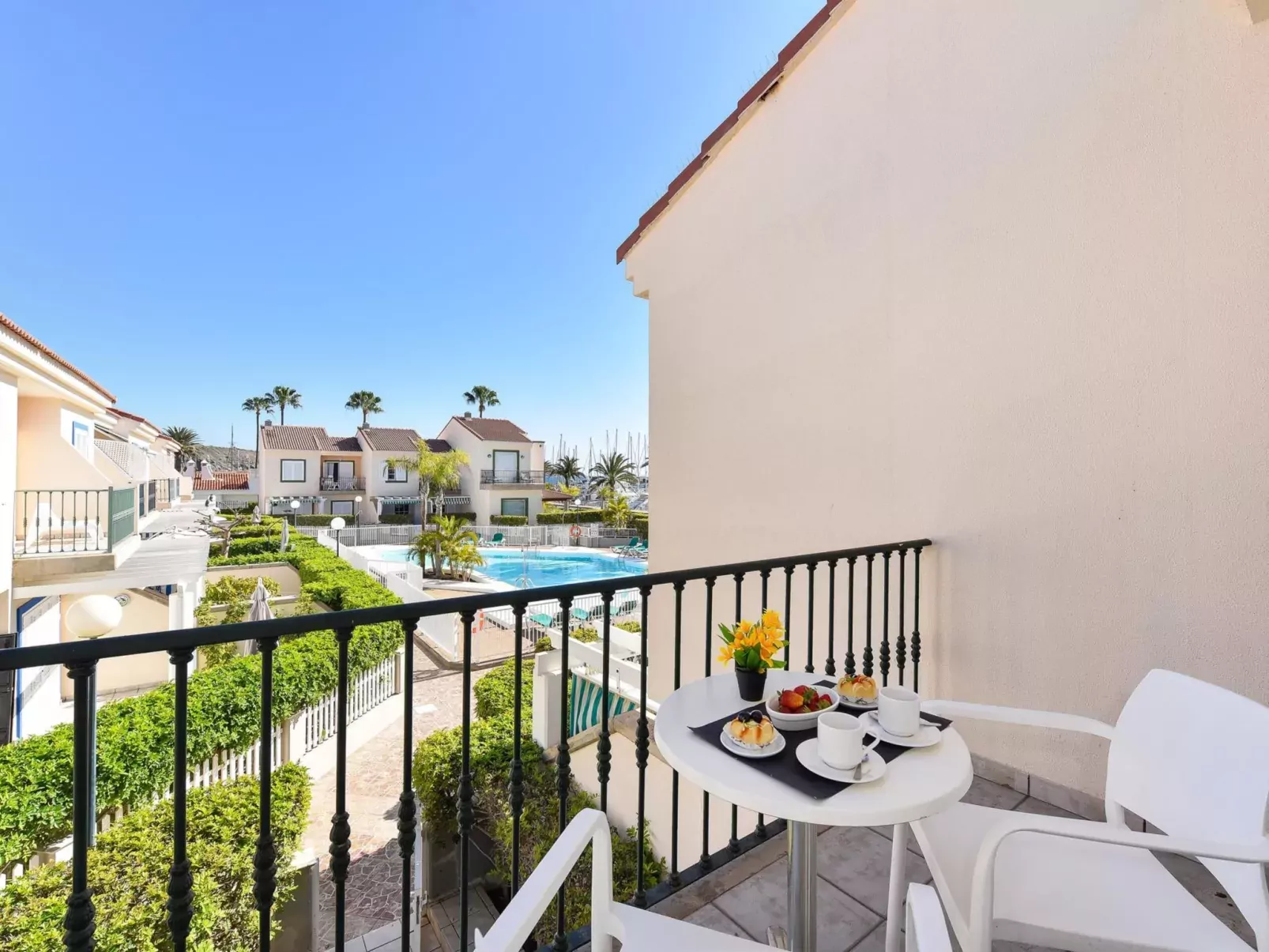 Cabosos 4-Outside