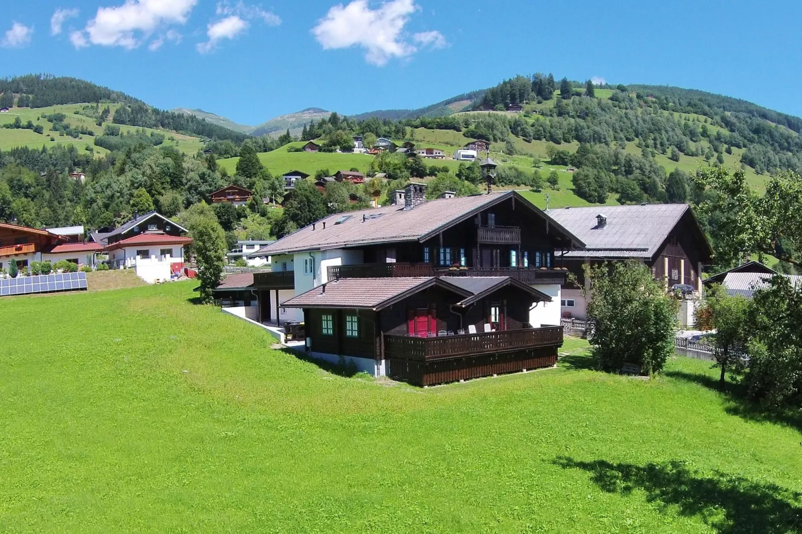 Steindorf-Exterior summer