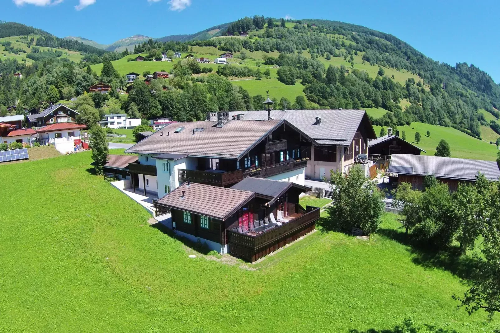 Steindorf-Exterior summer