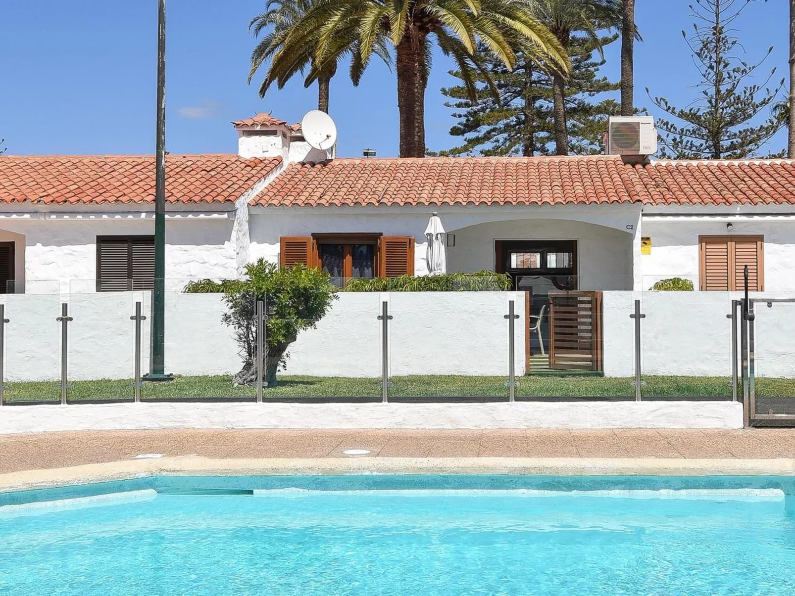 Santa Barbara-Dehors