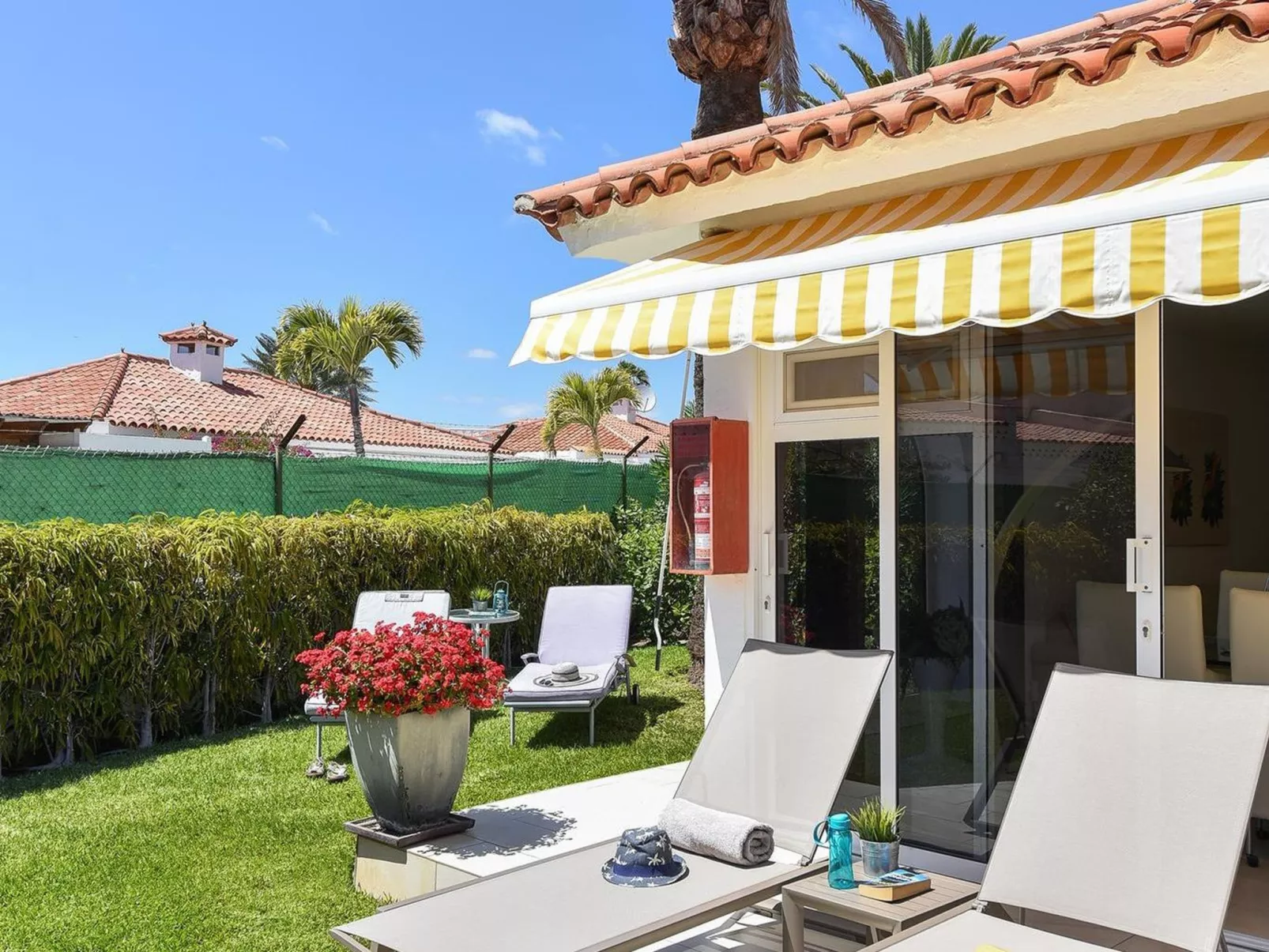 Sun Club EM259A-Dehors