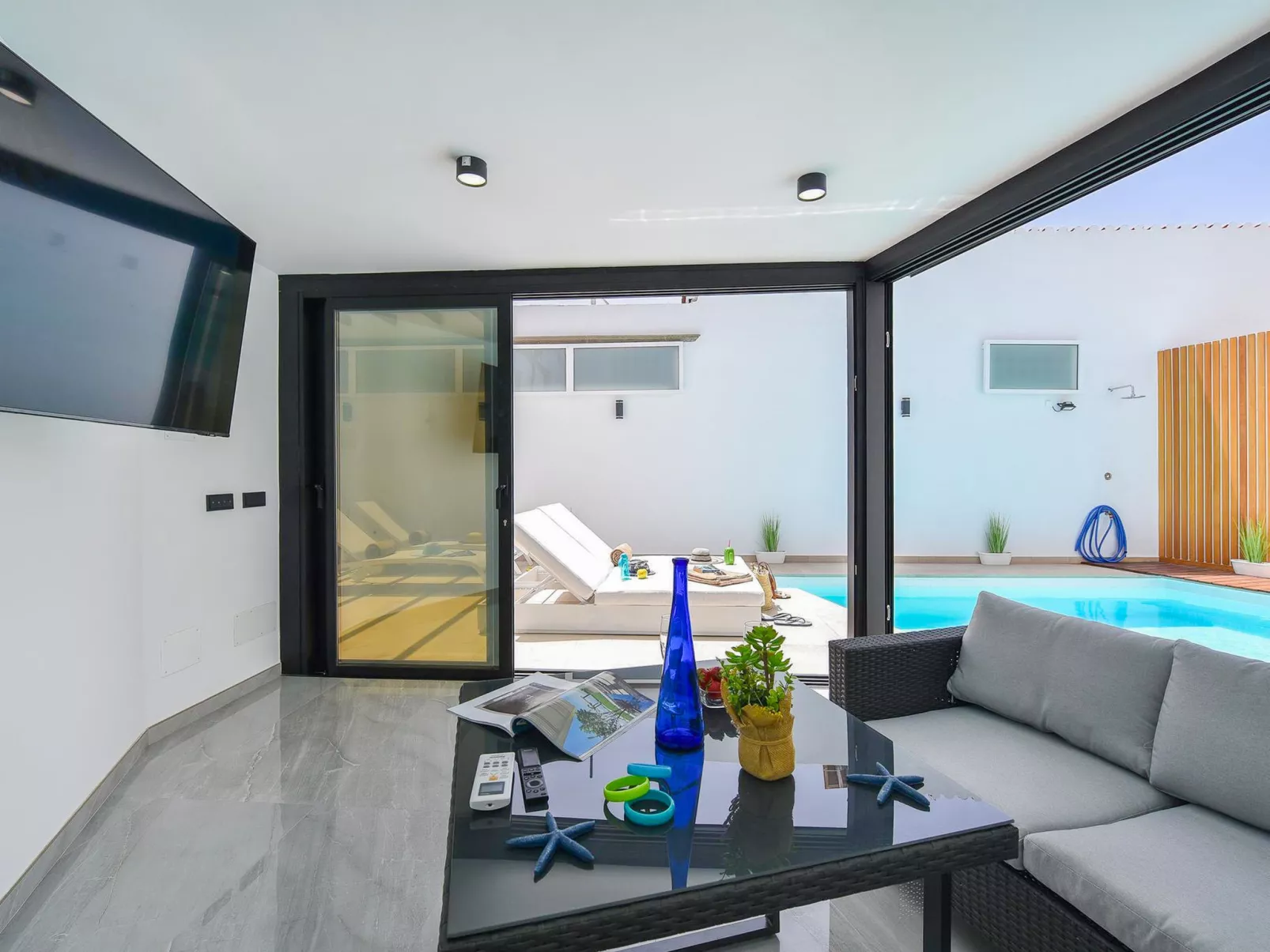 Villa Aisha-Inside