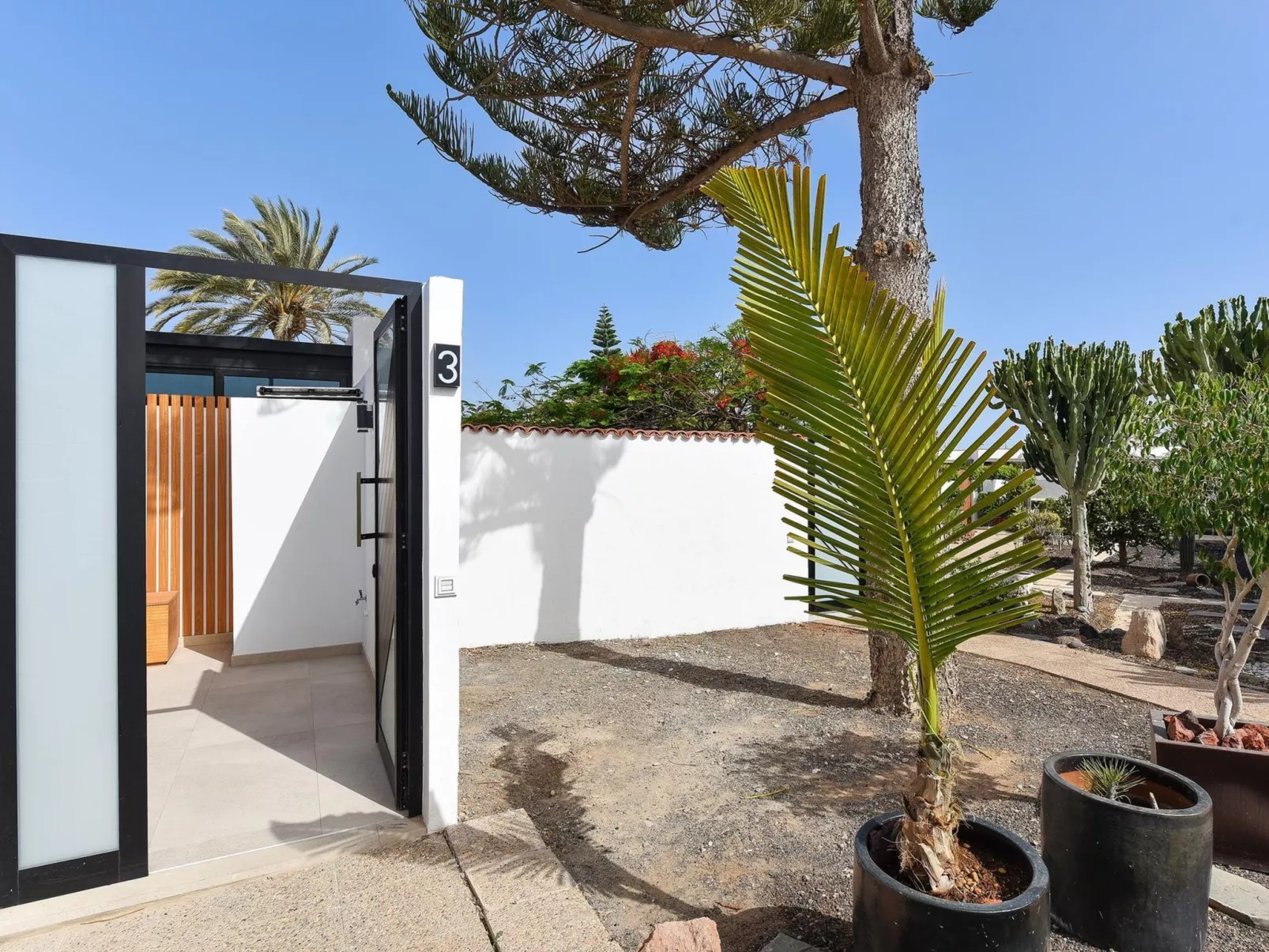 Villa Aisha-Outside