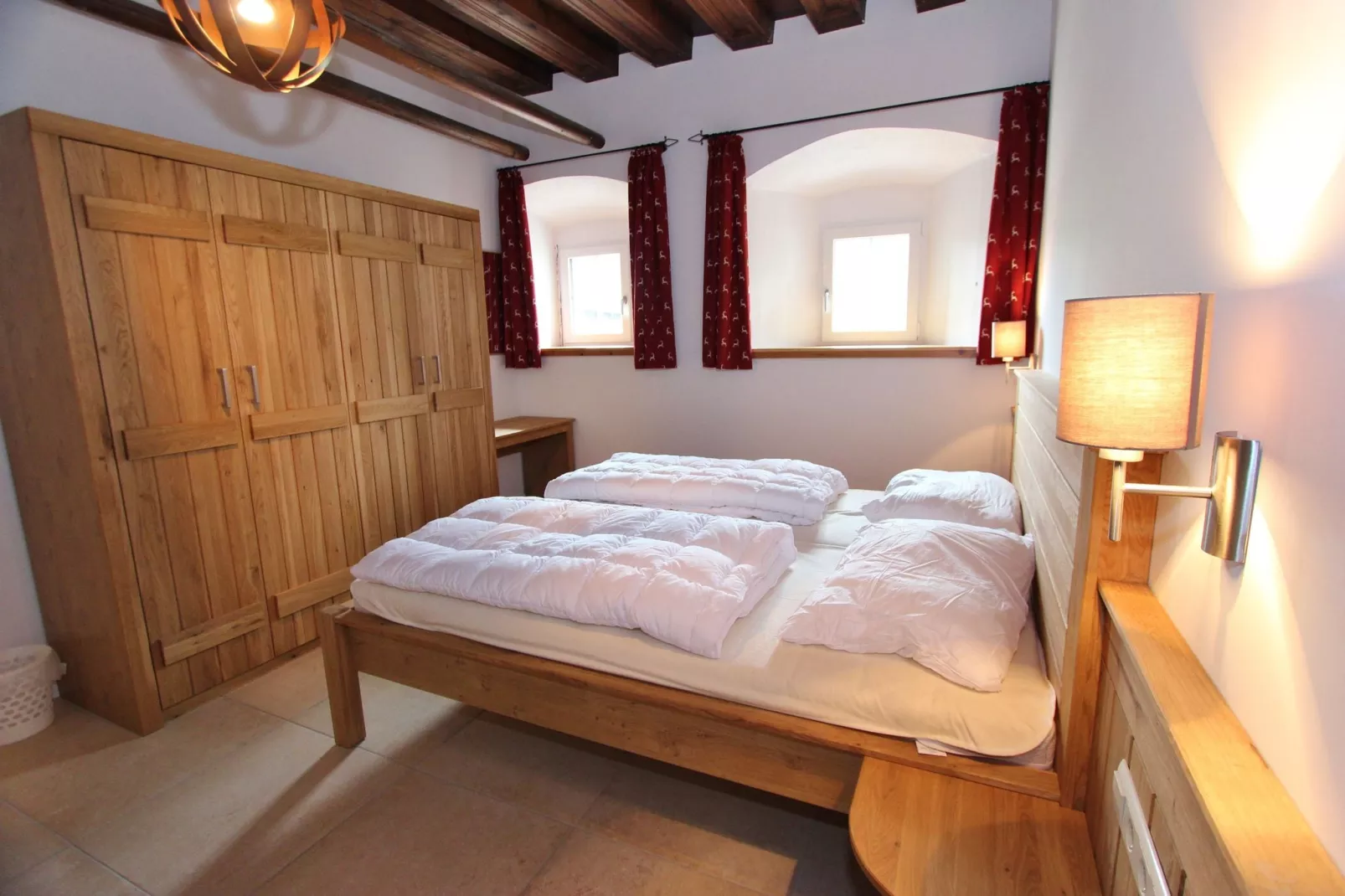 Steindorf 8-Bedroom