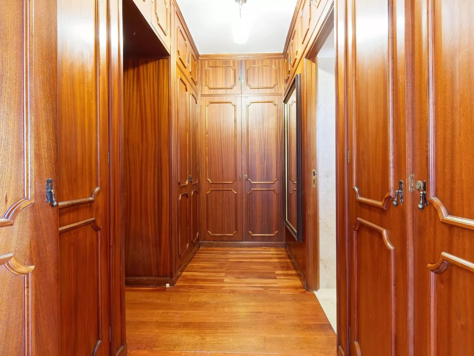 La Ideal-Inside