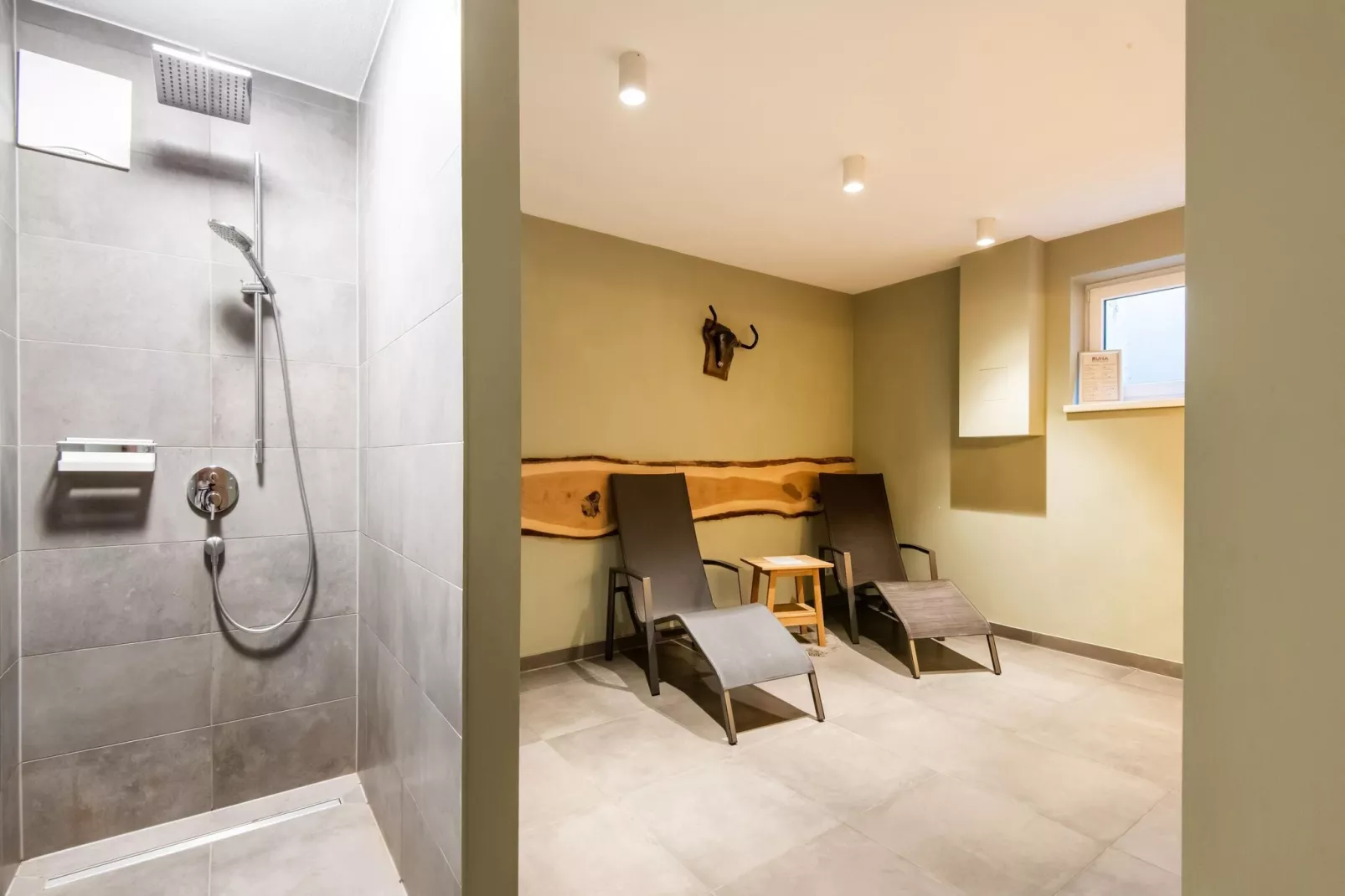 Chalet Flora-Bathroom