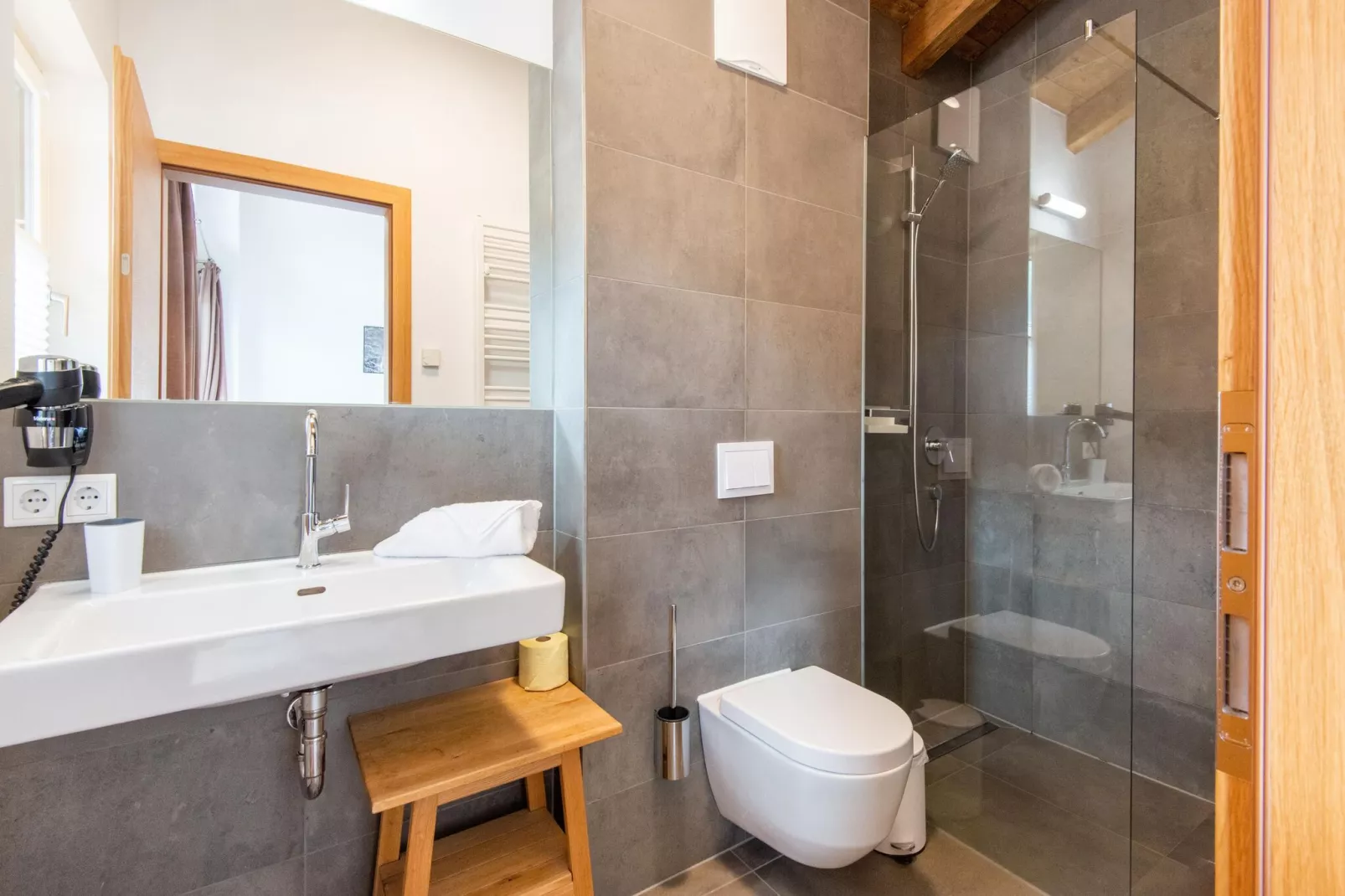 Chalet Flora-Bathroom