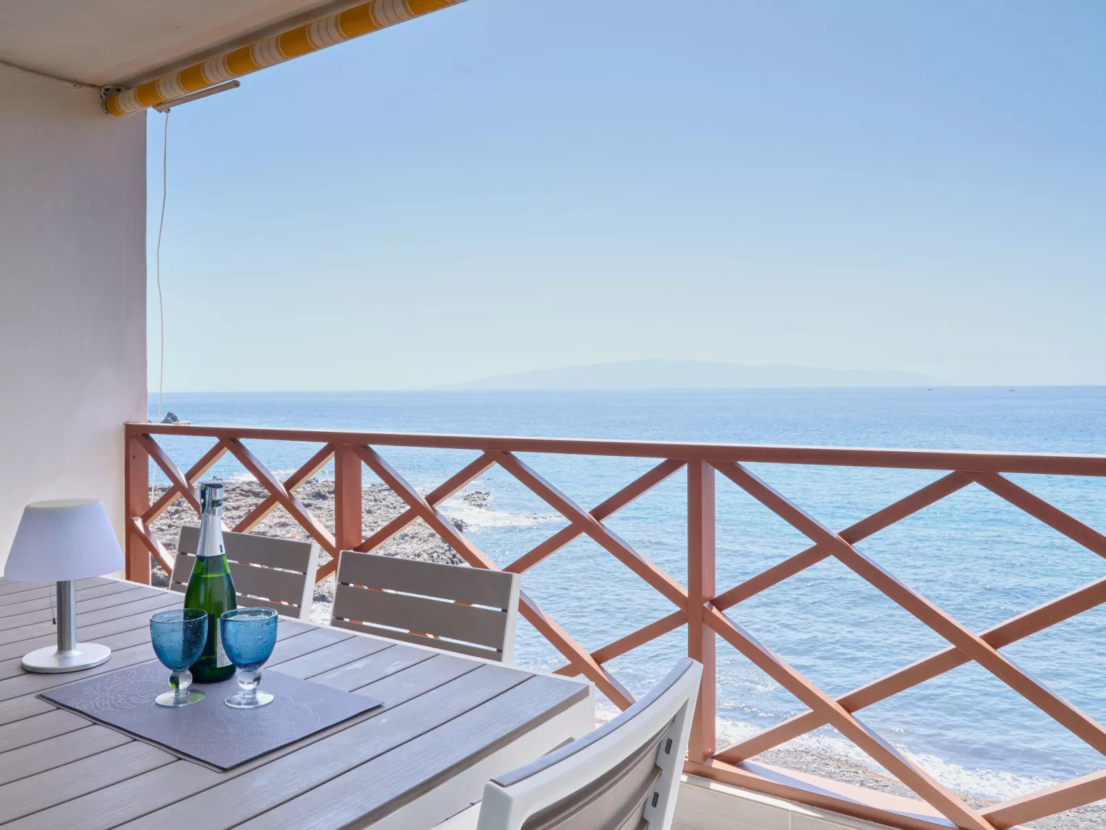 Sea View Neptuno-Outside