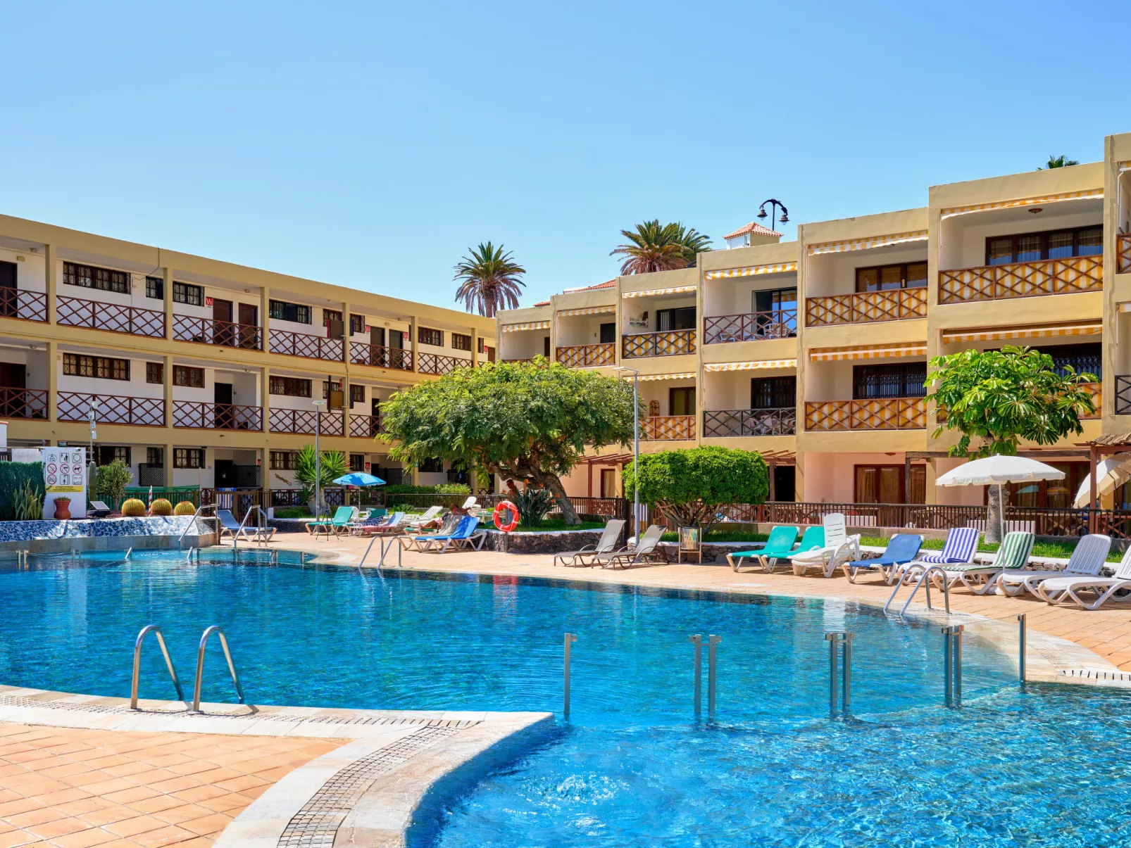 Sea View Neptuno-Outside
