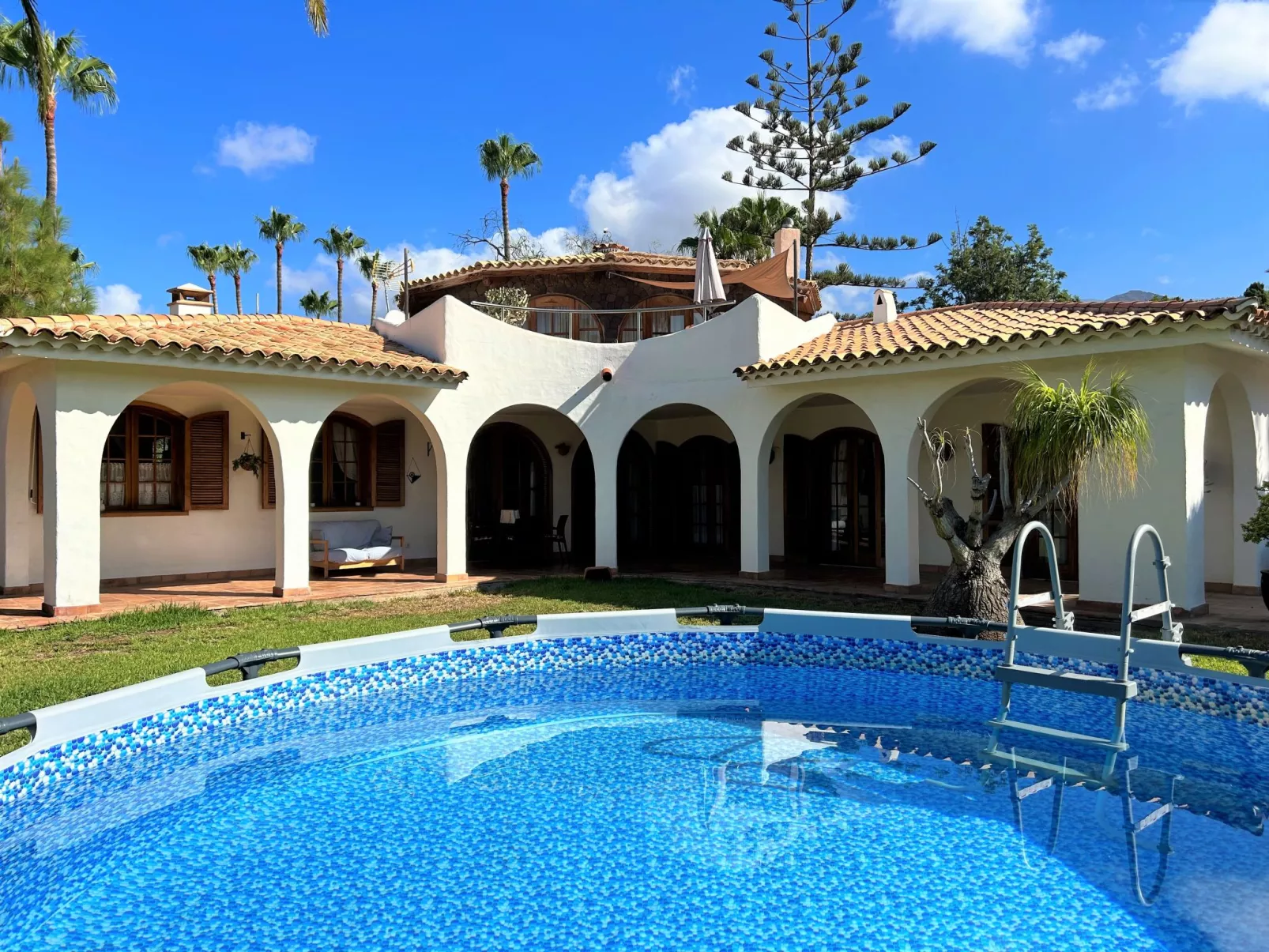Finca Ingala-Outside