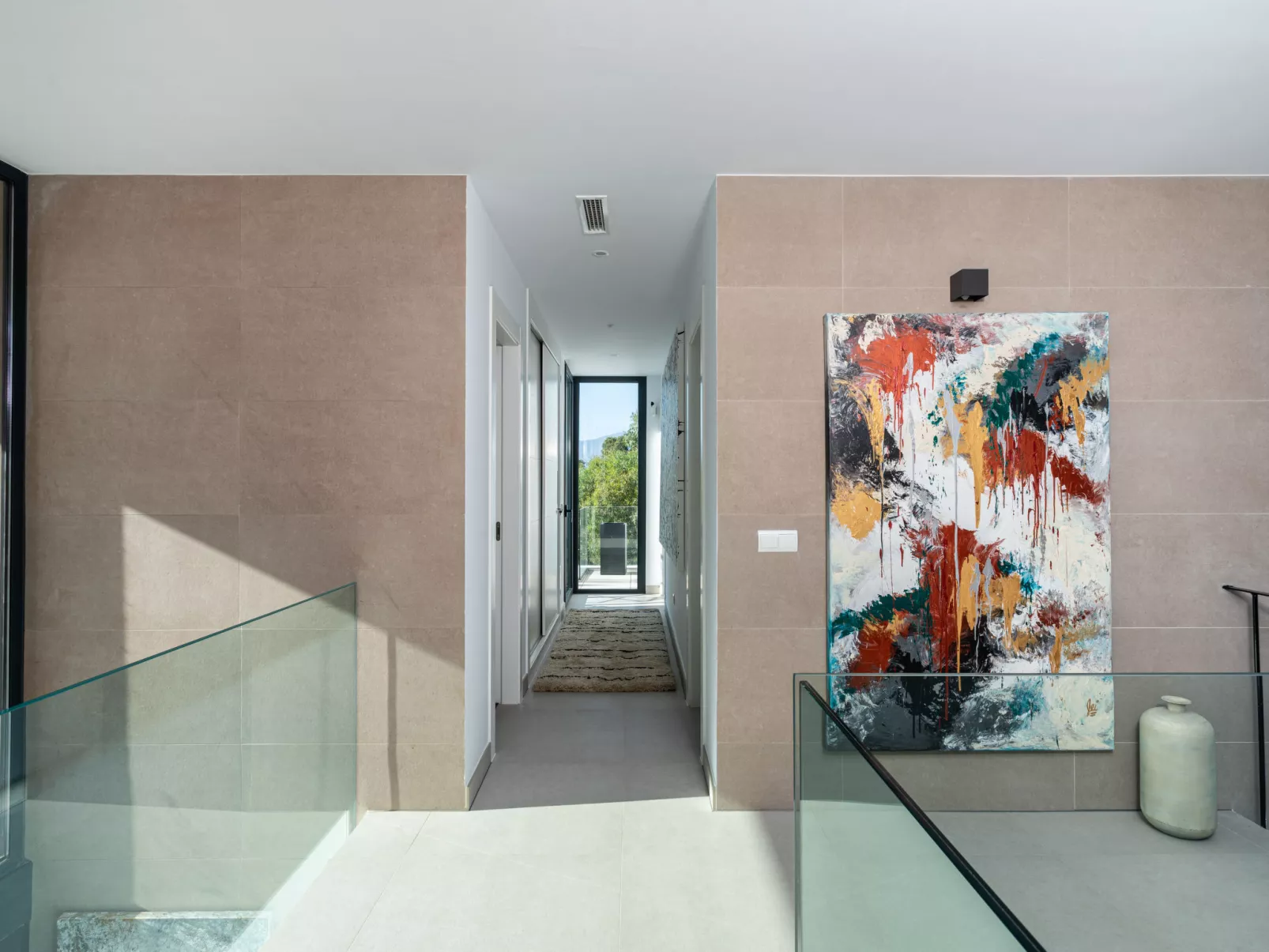 Villa Morris-Inside