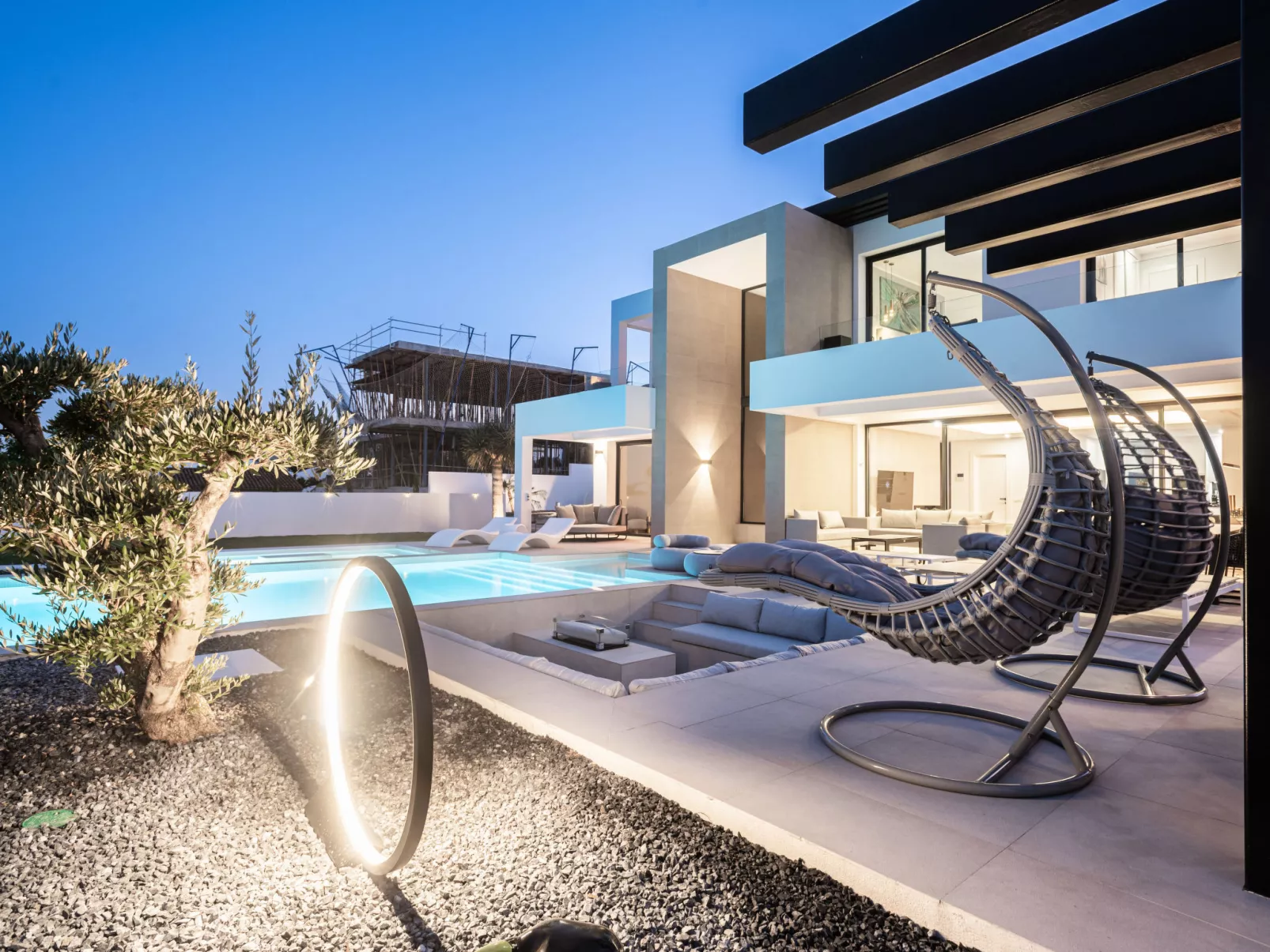 Villa Morris-Outside