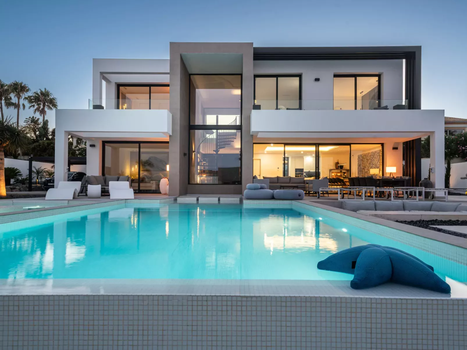 Villa Morris-Outside
