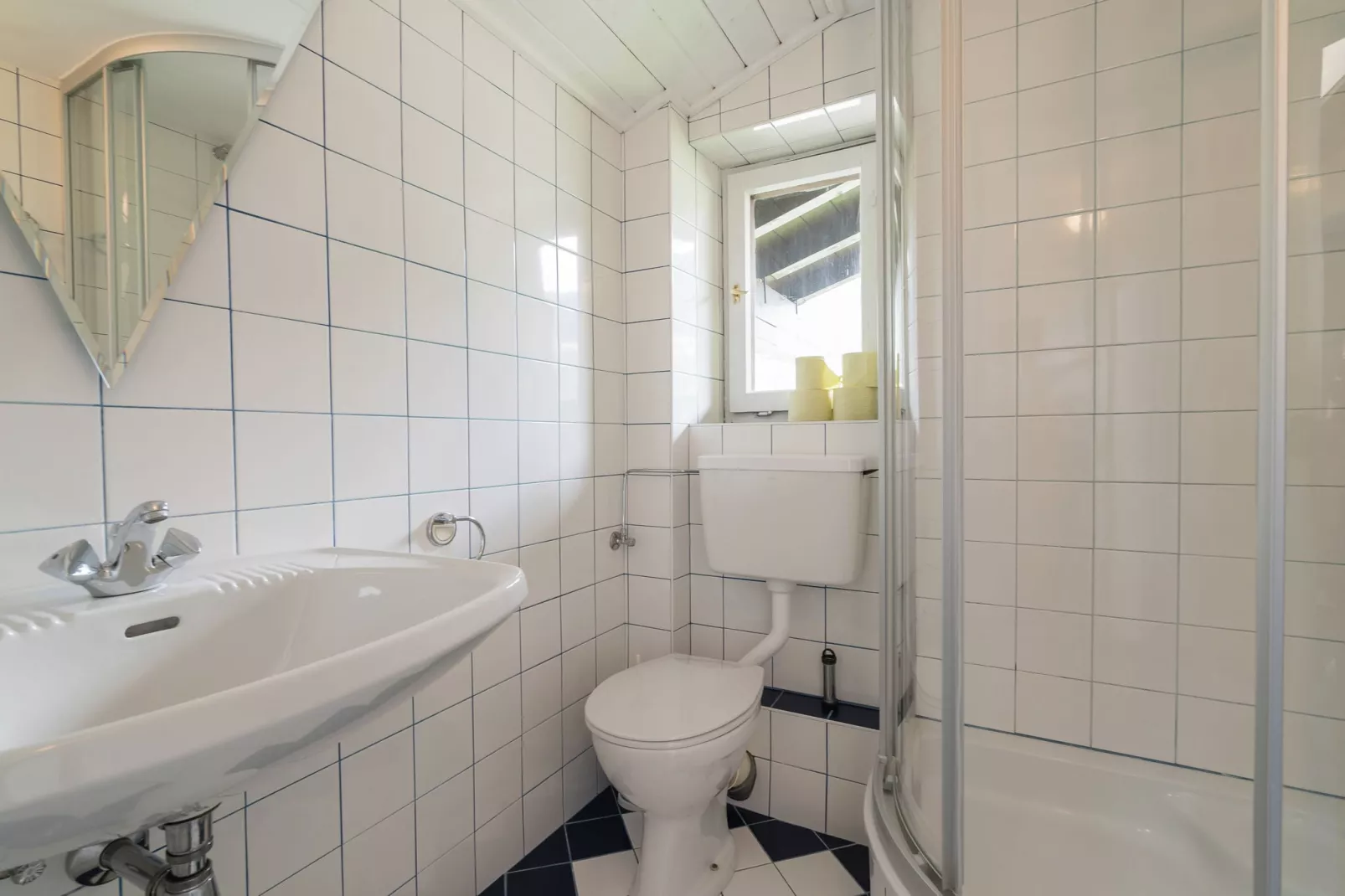 Rosmarijn-Bathroom