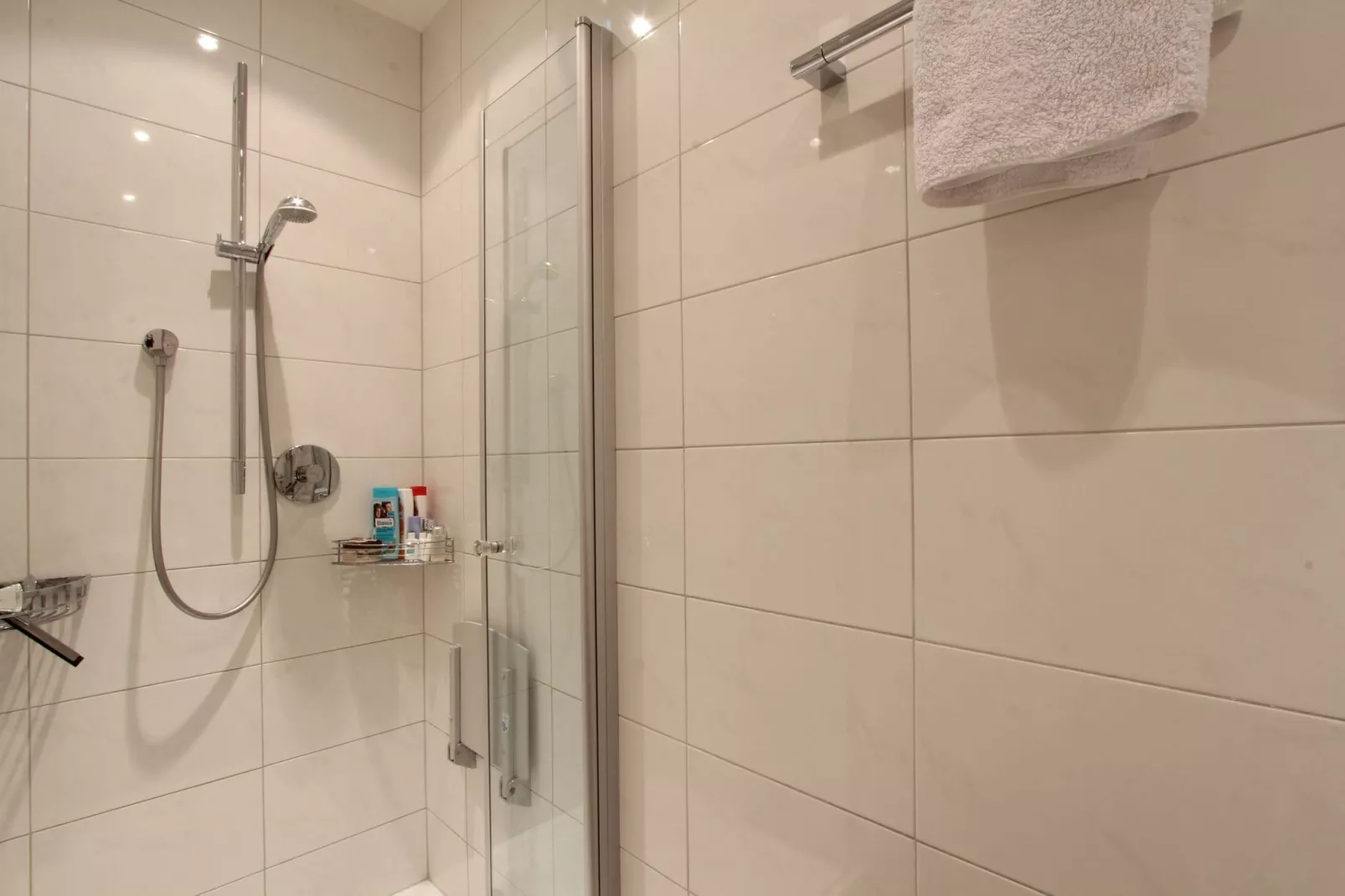 Mapartment-Bathroom