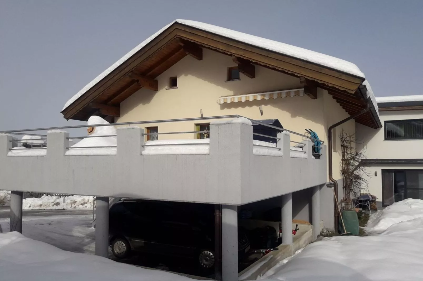 Hofer-Exterior winter