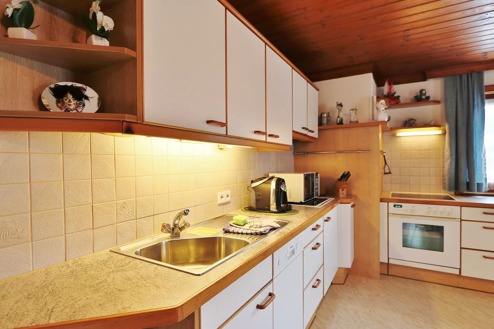 Hofer-Kitchen